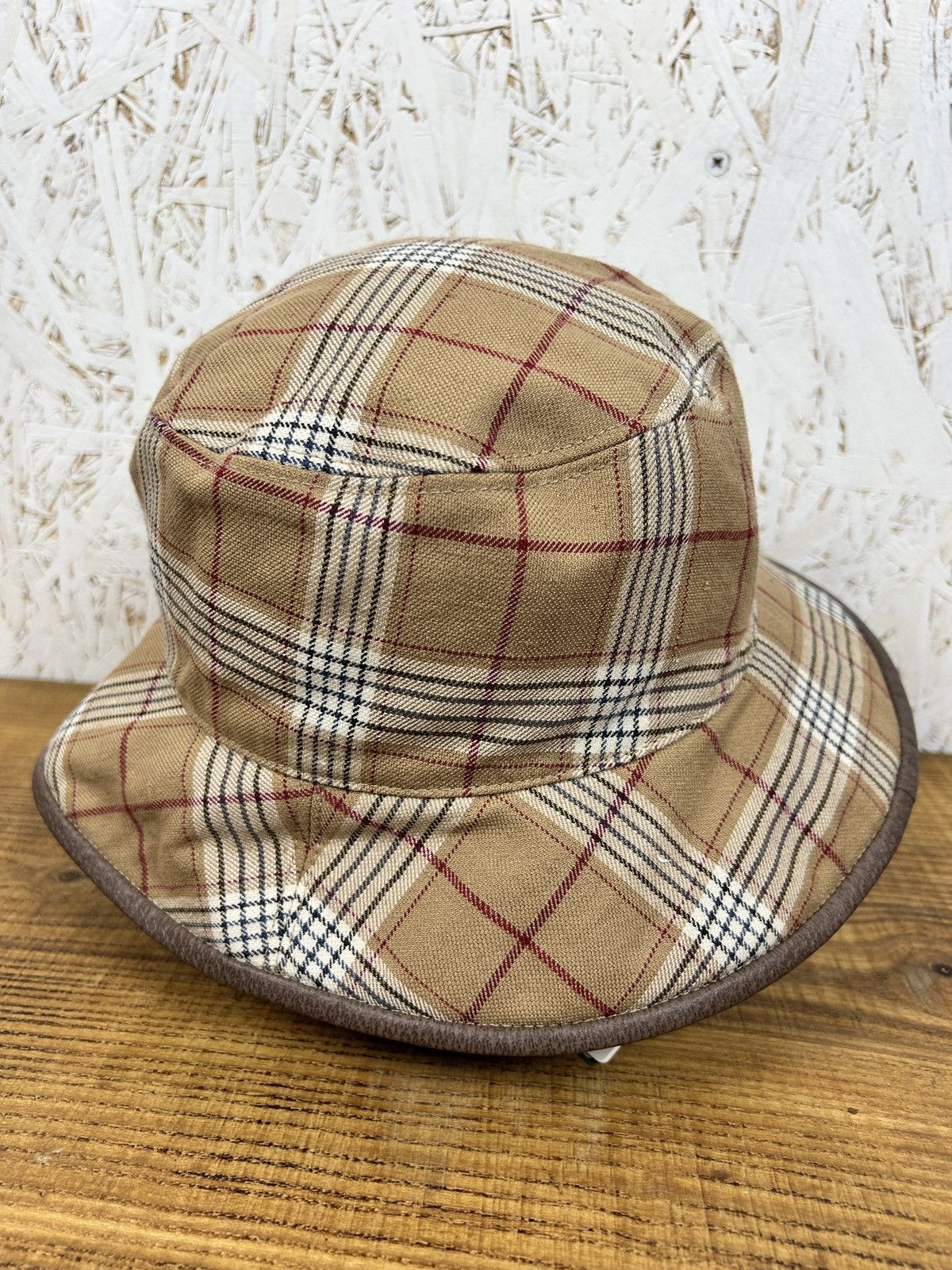 Gucci BNWT Gucci GG Supreme Check Reversible Bucket Hat Size ONE SIZE - 4 Thumbnail