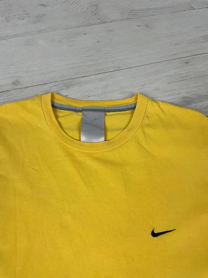 Nike Vintage Nike T-Shirt Swoosh 00s Y2K Size US XXL / EU 58 / 5 - 10 Thumbnail