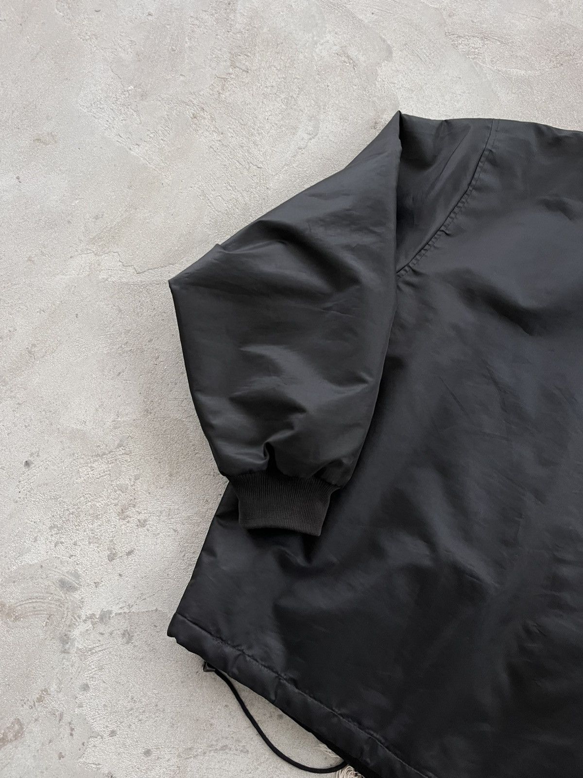 Caterpillar Vintage Caterpillar Black Nylon Y2K Coach Workwear Jacket Size US L / EU 52-54 / 3 - 14 Thumbnail