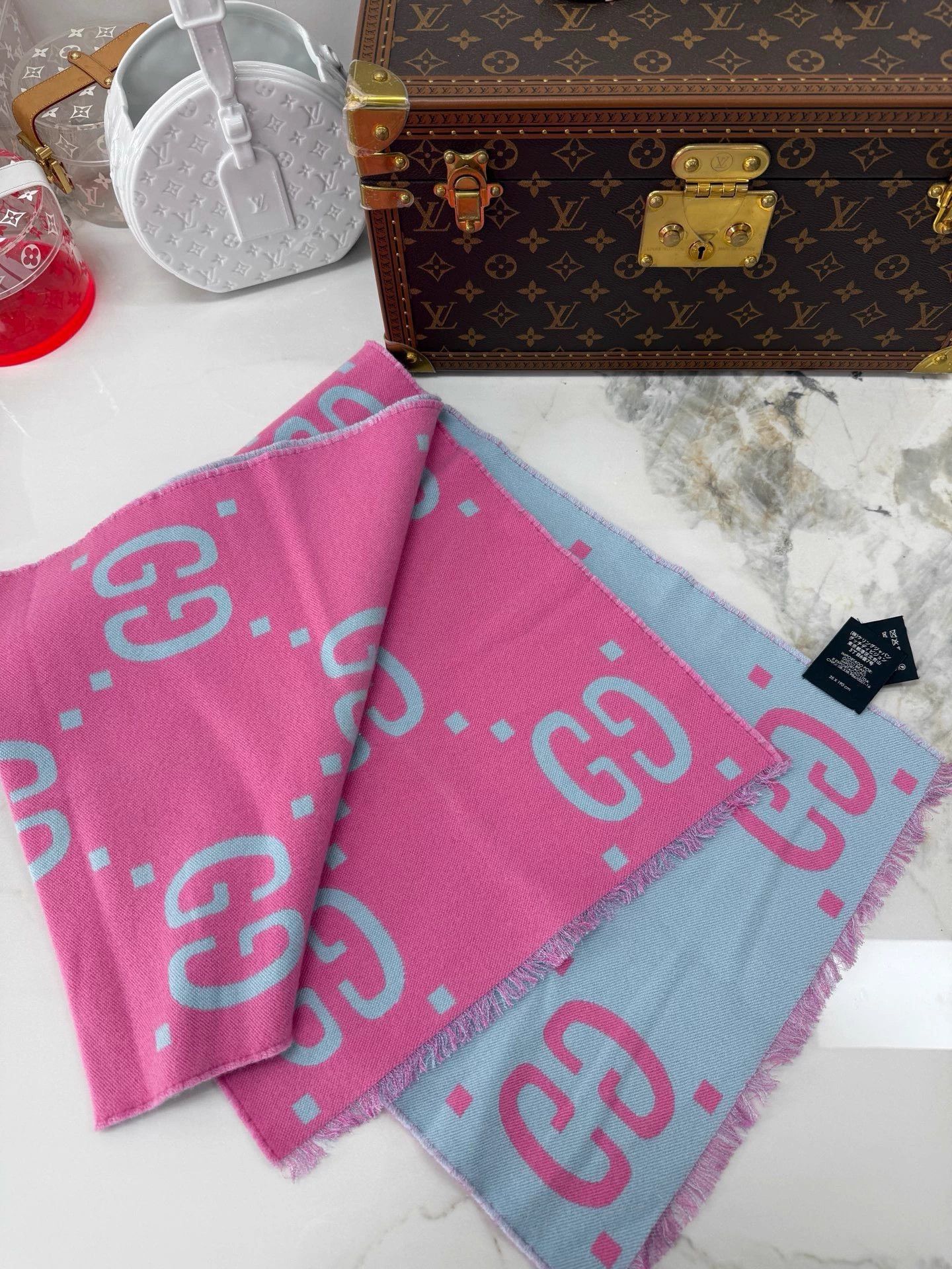 Gucci Gucci Baby Blue Scarf - 99% New, Beautiful Color Size ONE SIZE - 2 Thumbnail