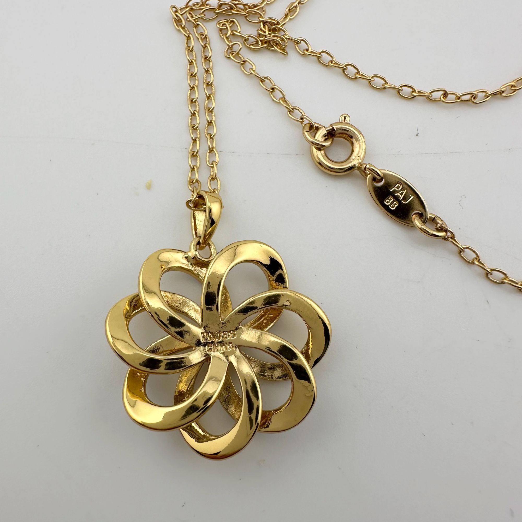 Other Pretty Two Tone Flower Pendant 22kt Gold Overlay Size ONE SIZE - 9 Thumbnail
