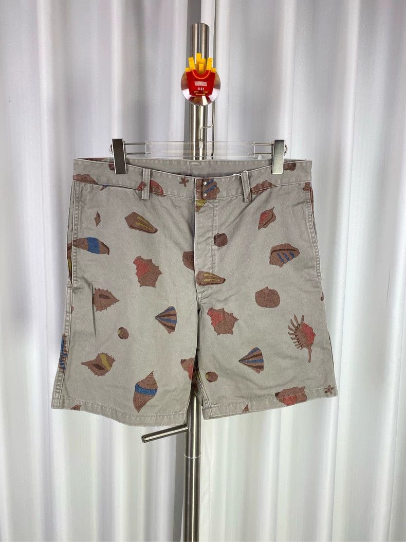 Visvim Visvim Seashell Pattern Shorts in Light Gray Size US 34 / EU 50 - 1 Thumbnail