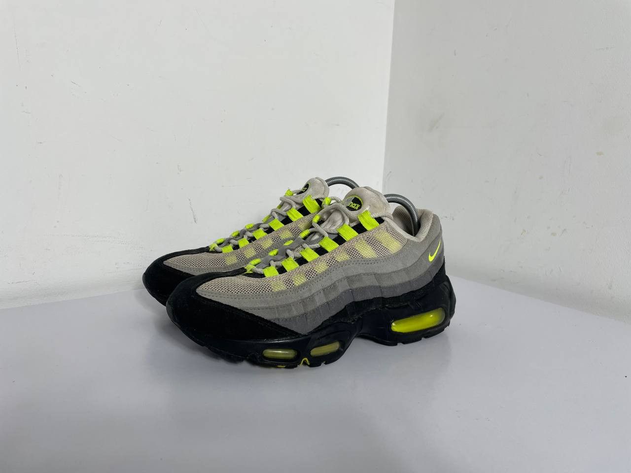 Nike Nike Air Max 95 OG Neon 2009 Size US 7 / EU 40 - 3 Thumbnail
