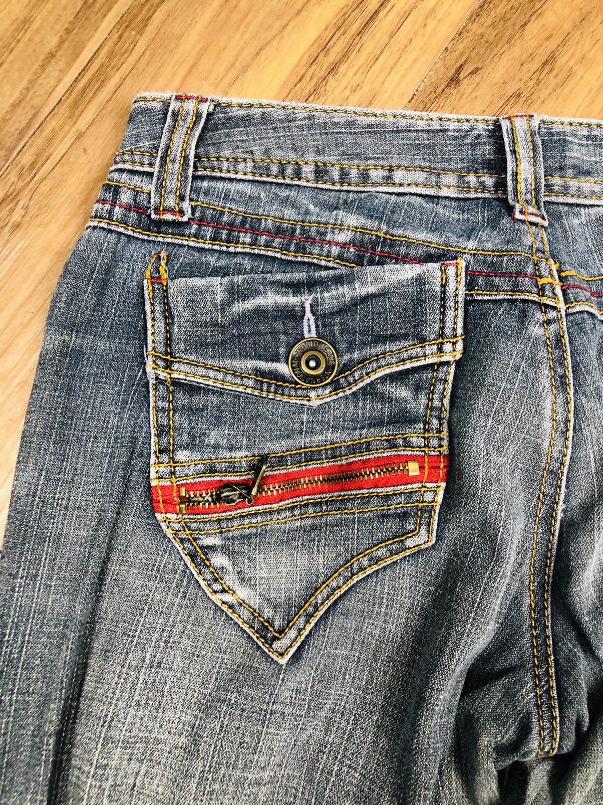 BCBGeneration B.CB.G. Bootcut Jeans (33) Size 29" - 14 Thumbnail