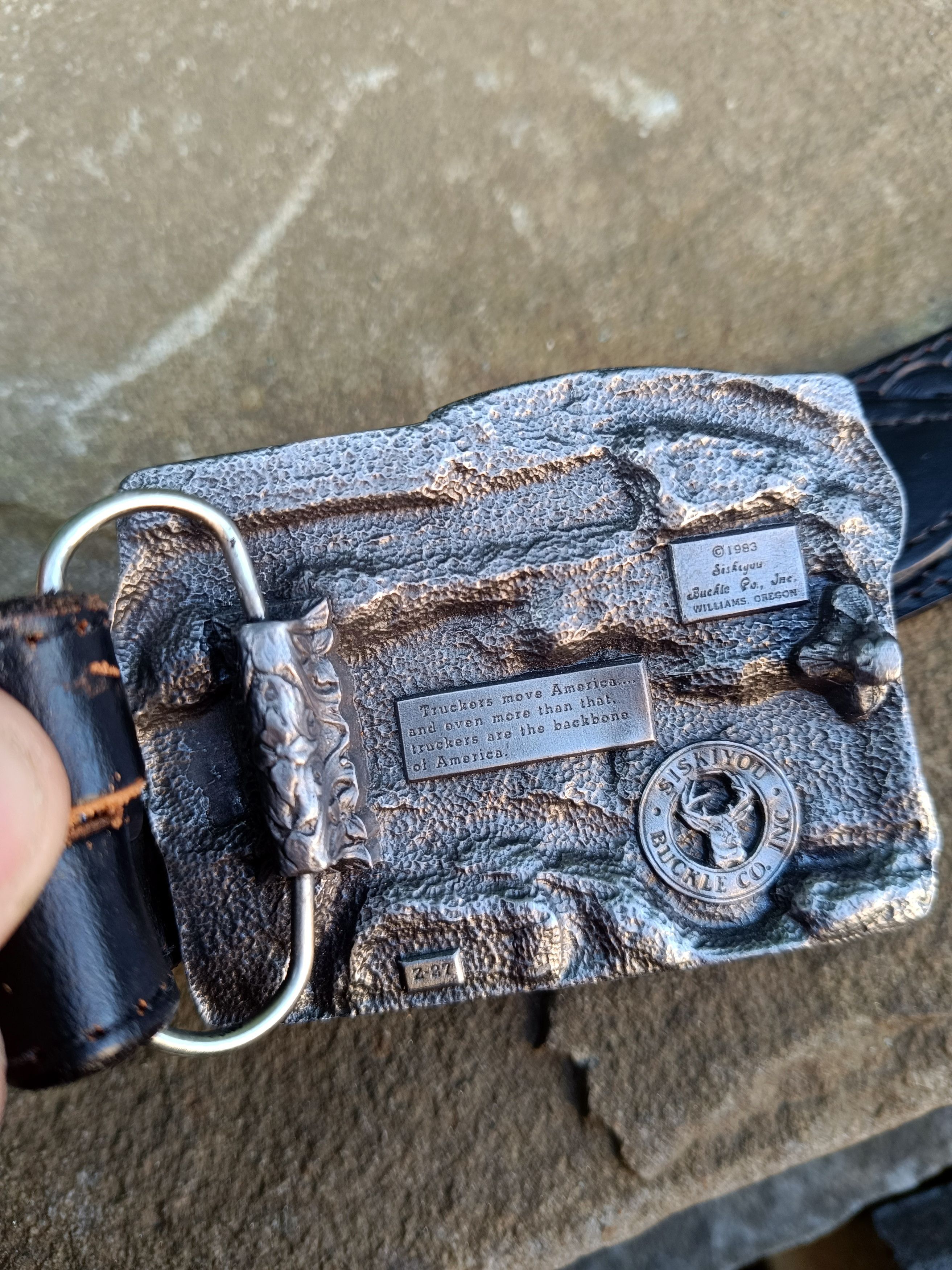 Vintage Vintage trucker belt buckle 1983 Truckers Move America Size 36 - 8 Thumbnail