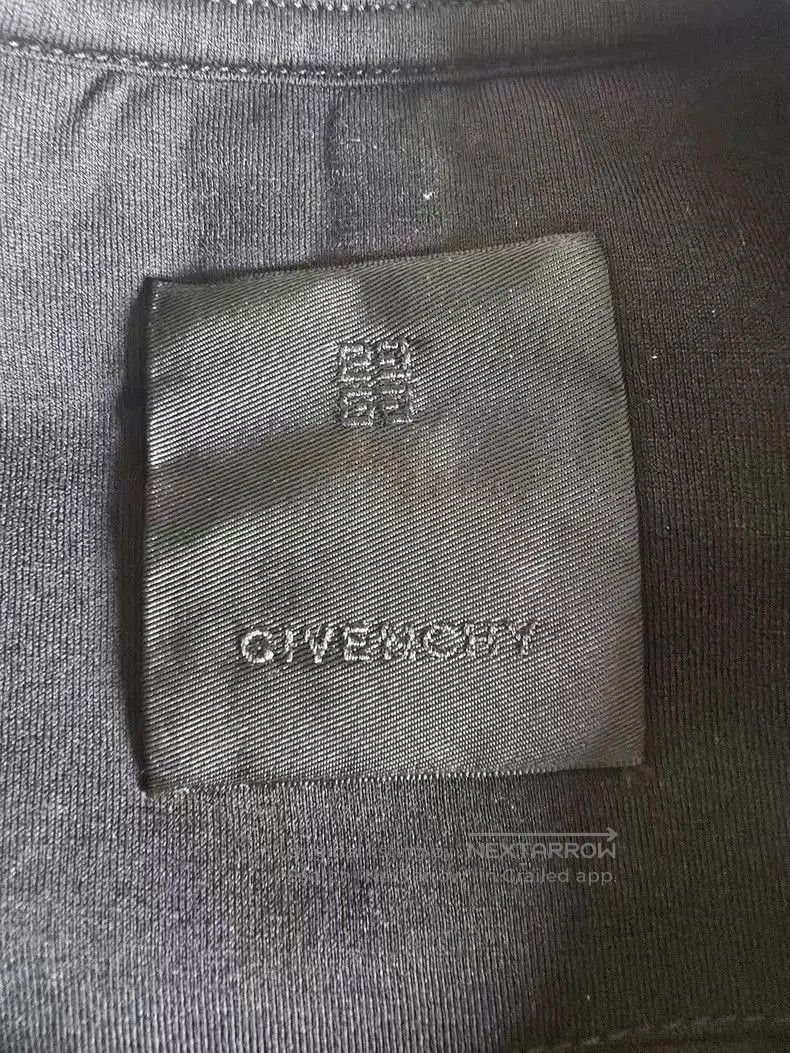 Givenchy Givenchy Embellished Chain Short Sleeve Tee. Size US XS / EU 42 / 0 - 4 Thumbnail