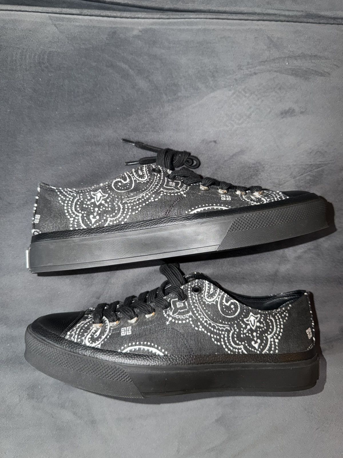 Givenchy Givenchy City Low-Top In 4G ‘Bandana Black White’ Size 41.5 Size US 8.5 / EU 41-42 - 1 Thumbnail