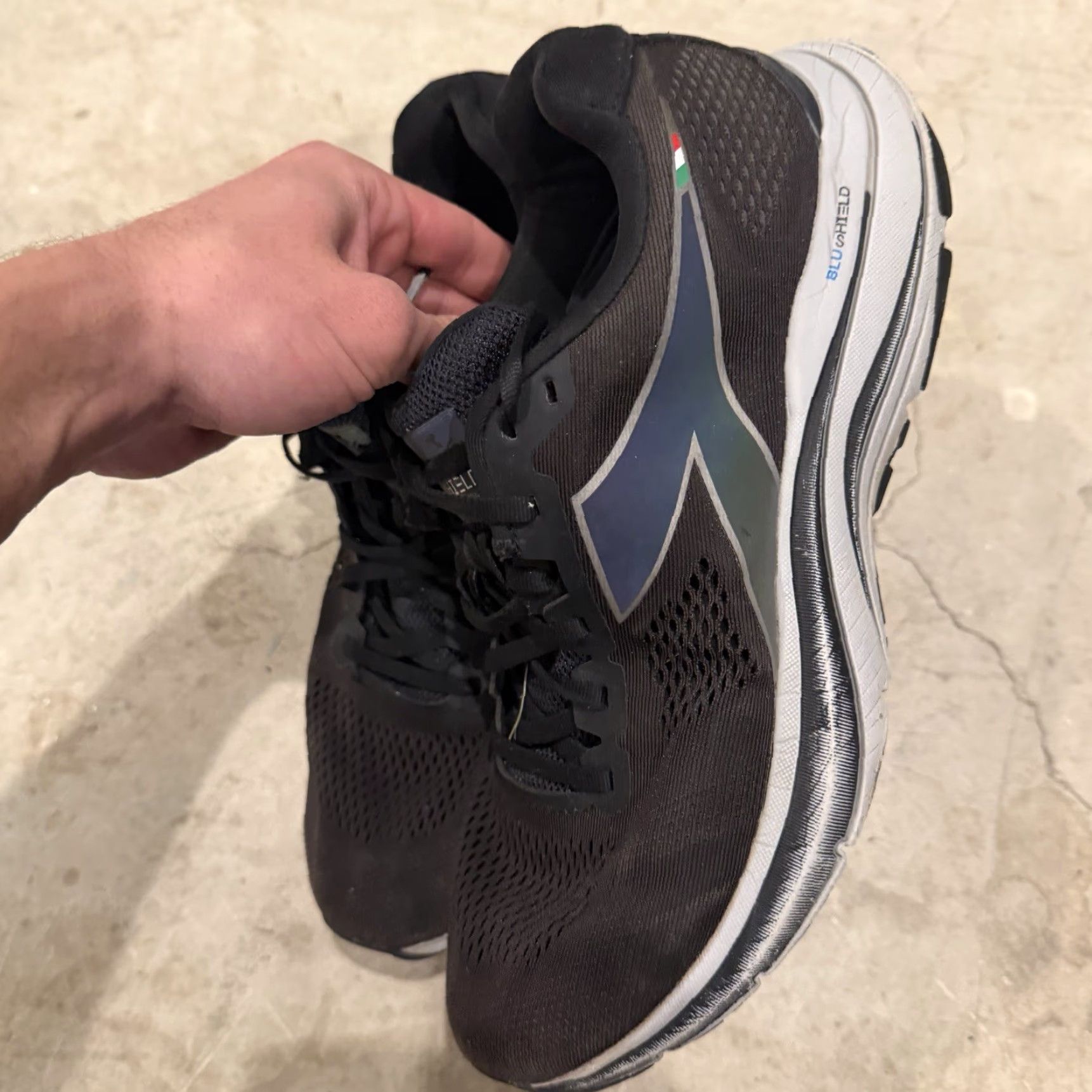 Diadora Diadora Mens Size 8.5 Mythos Blushield Vortice Hip Black Silver Size ONE SIZE - 6 Thumbnail