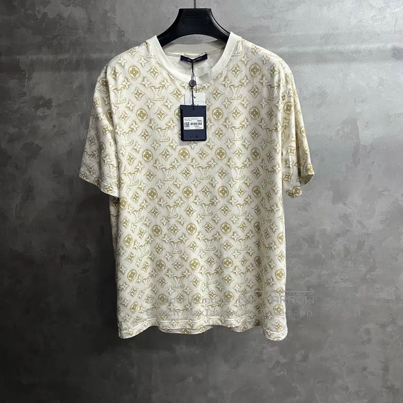 Louis Vuitton Louis Vuitton Beige monogram Logo full print crew neck sho Size US XXL / EU 58 / 5 - 1 Thumbnail