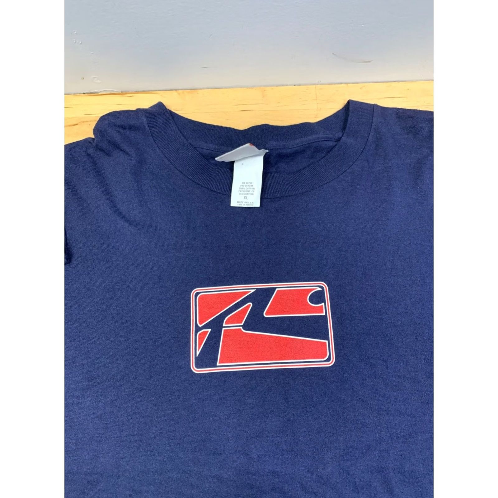 Rusty VINTAGE Rusty Long Sleeve Shirt Men XL Blue Logo Surf USA 90s Y2K 13355 Size US XL / EU 56 / 4 - 6 Thumbnail