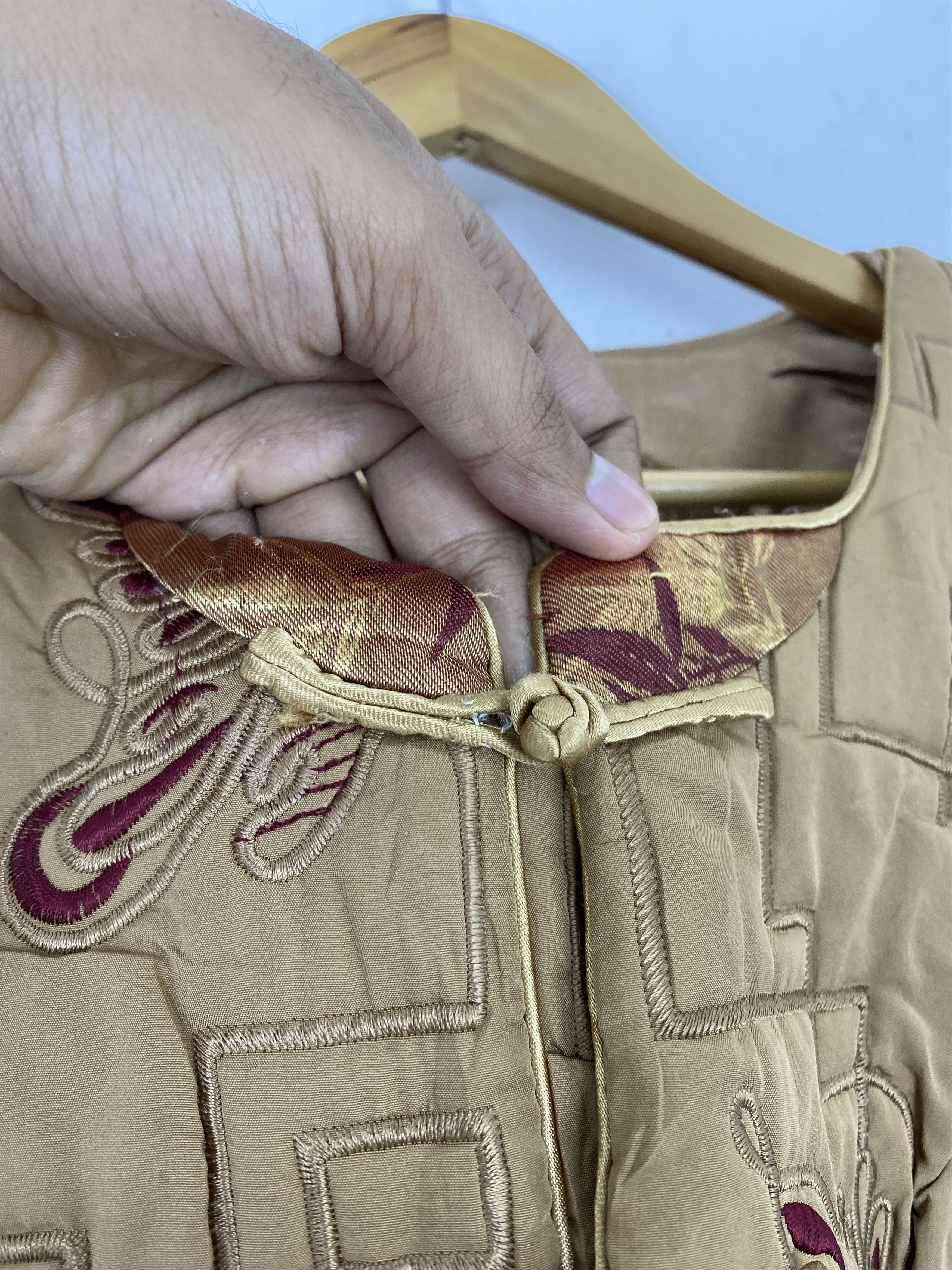 Japanese Brand Vintage Japanese Traditional Embroidered Vest J1840 Size US S / EU 44-46 / 1 - 8 Thumbnail