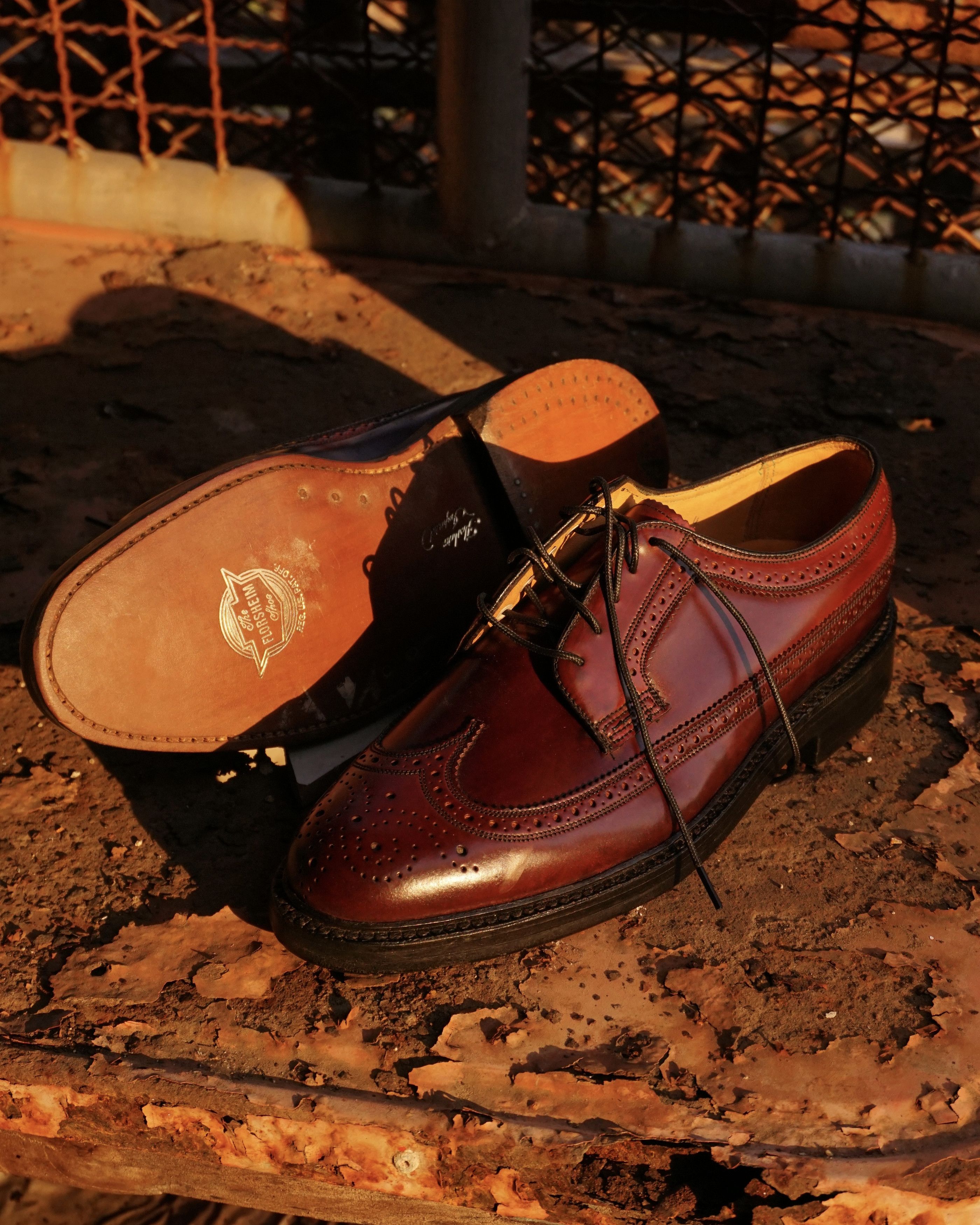 Florsheim Florsheim Imperial Shell Cordovan 1970s–1980s Size US 6 / EU 39 - 1 Thumbnail