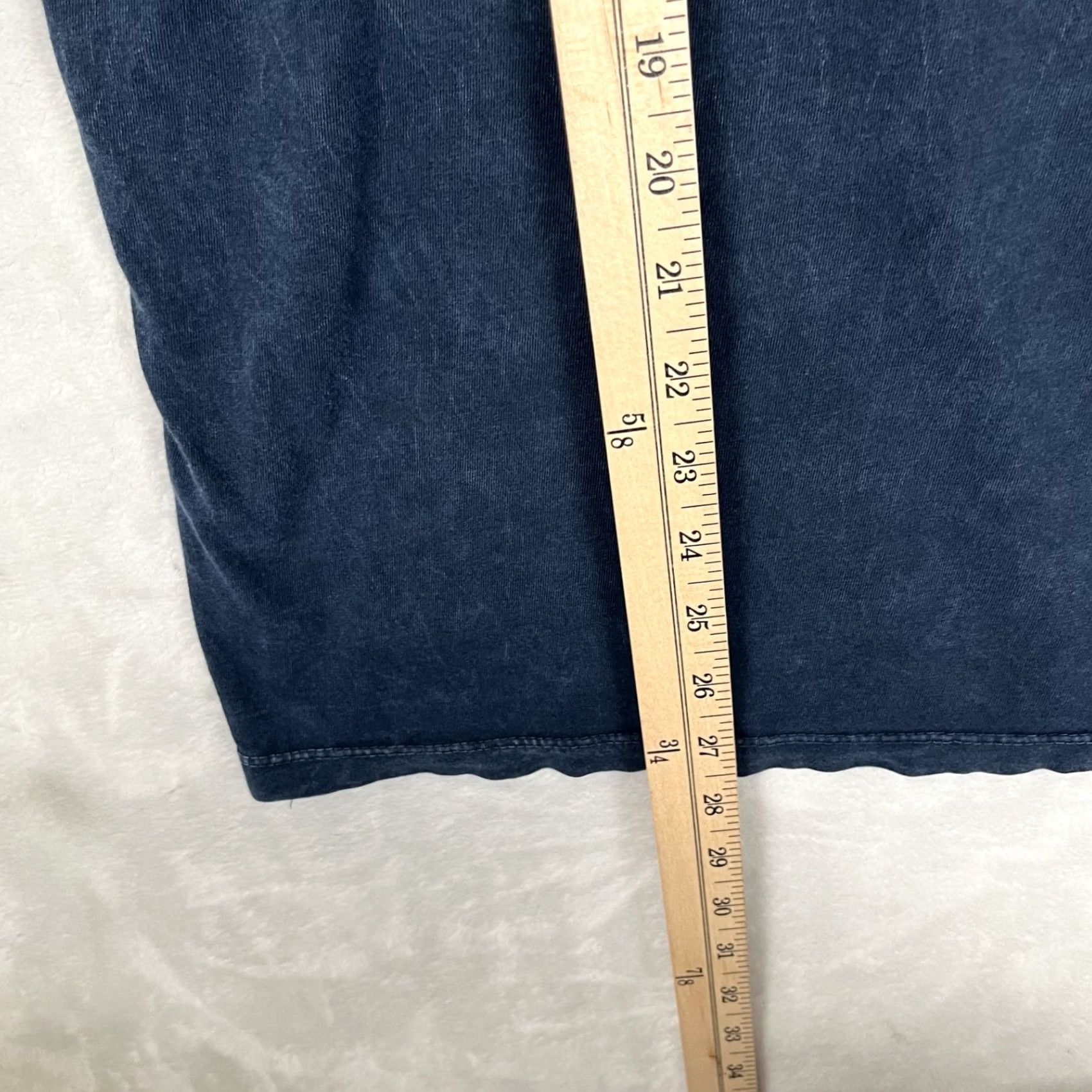 Vintage Santa Cruz T-Shirt Size L Blue Crane Dot Logo 90s Y2K Graphic Print Crew Neck Short Sleeve Mens Size US L / EU 52-54 / 3 - 4 Thumbnail