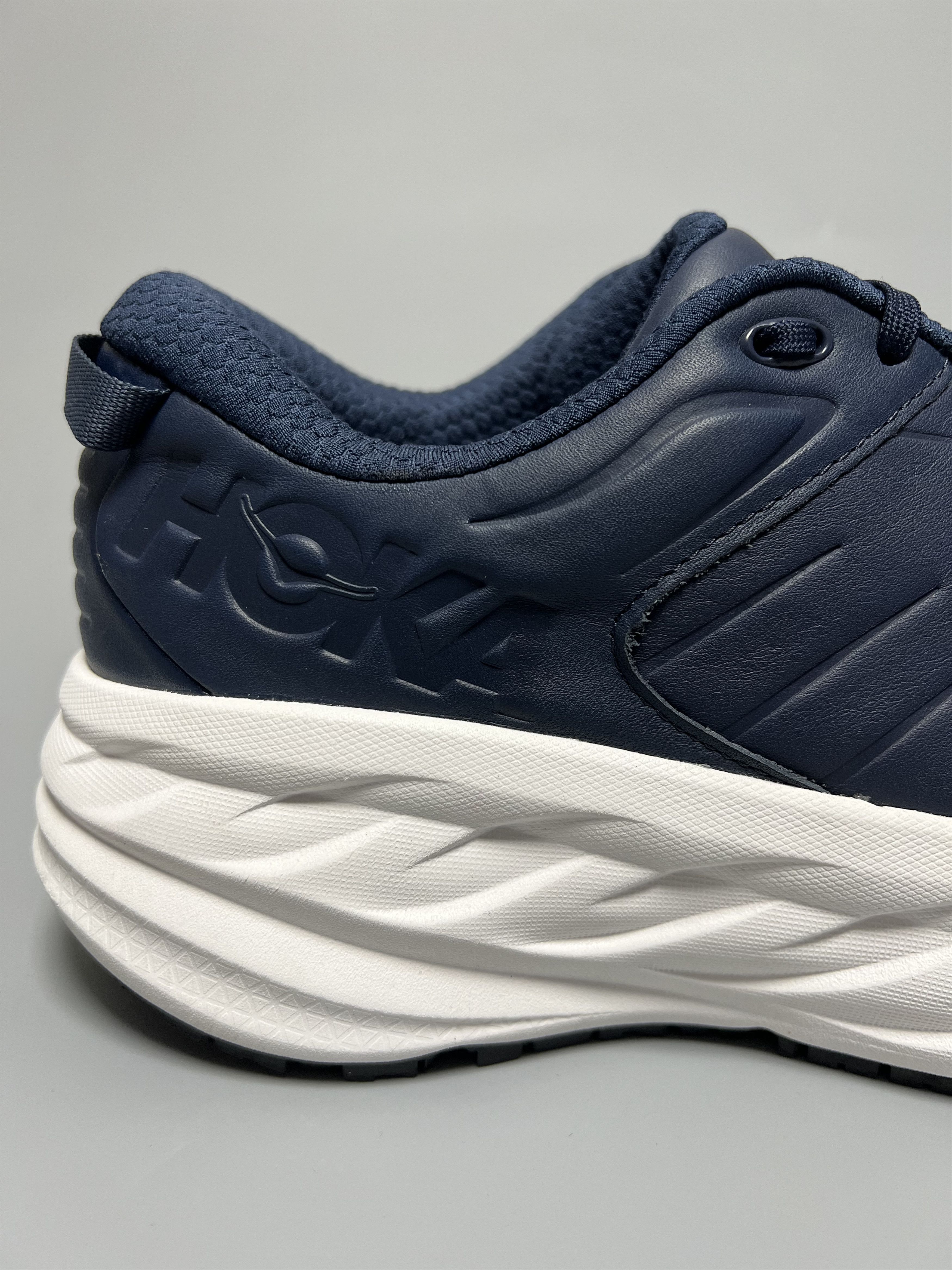 Hoka 11.5 EE Hoka One One Bondi SR Wide Running Shoes Walking Size US 11.5 / EU 44-45 - 12 Thumbnail