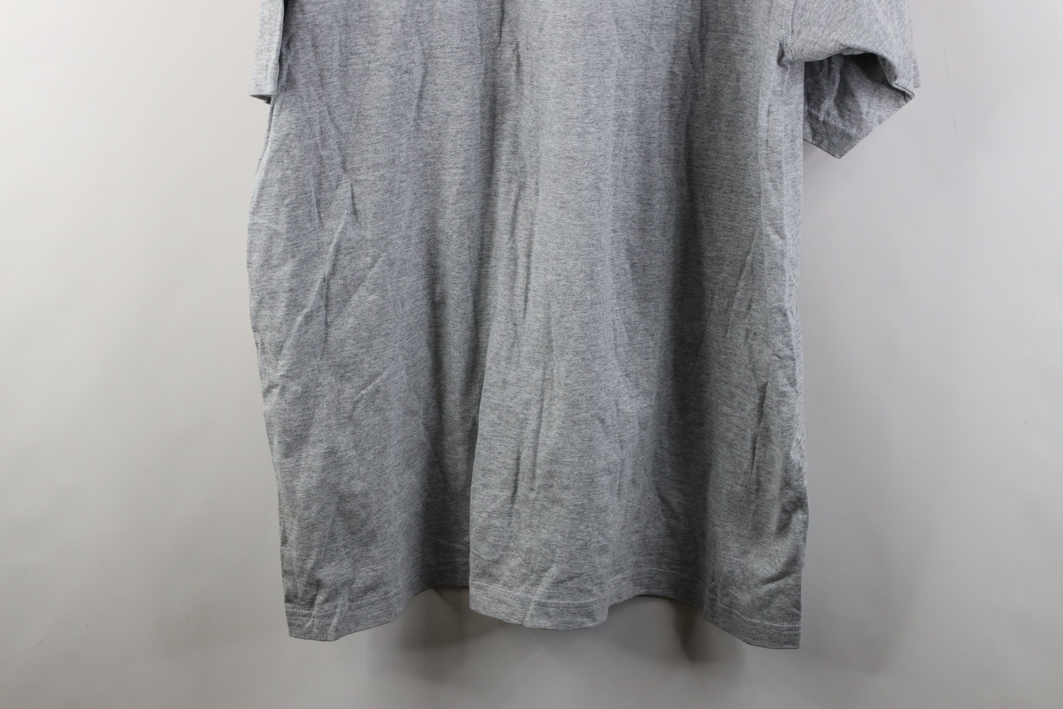 Vintage Deadstock Vintage 90s Streetwear Pocket T-Shirt Gray USA Size US XXL / EU 58 / 5 - 12 Thumbnail
