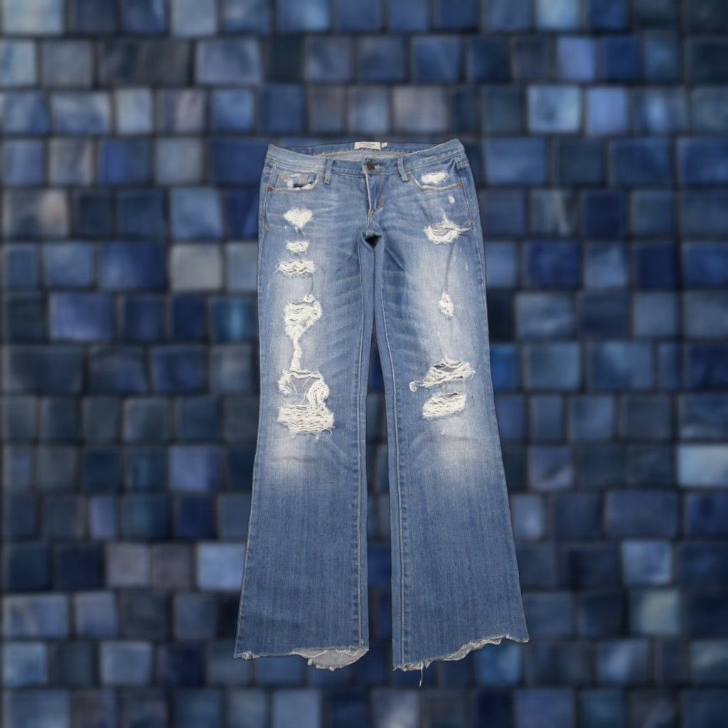 Abercrombie & Fitch VTG Abercrombie & Fitch Distressed Straight Leg Jeans Women's Size 2 Blue Denim 5-Pocket Design 90s Style Jeans Womens Size 2 Size 26" / US 2 / IT 38 - 1 Thumbnail