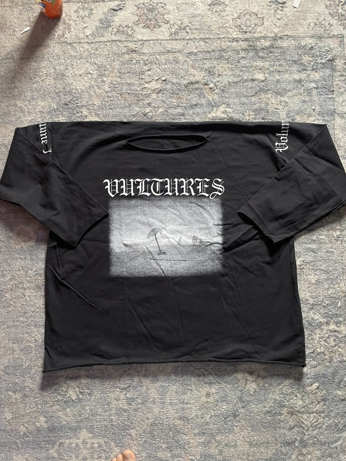 Yeezy YEEZY VULTURES LONG SLEEVE | Grailed