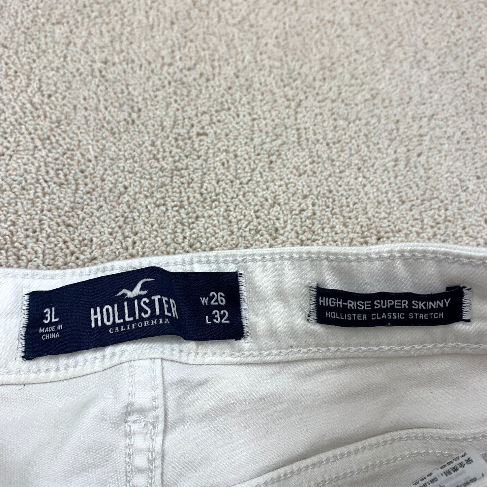 Vintage Hollister Classic Stretch High-Rise Super Skinny Jeans Juniors 3L 26x32 White Size ONE SIZE - 2 Preview