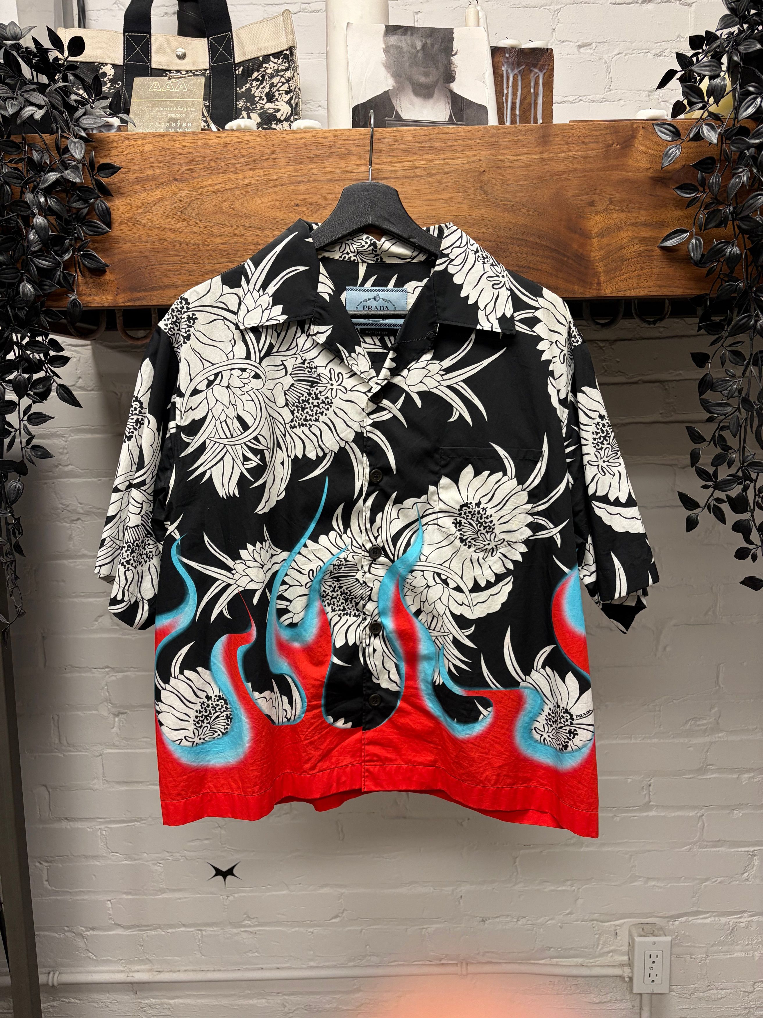 Prada Prada Flame Camp Collar Short Sleeve Shirt Size US M / EU 48-50 / 2 - 1 Thumbnail