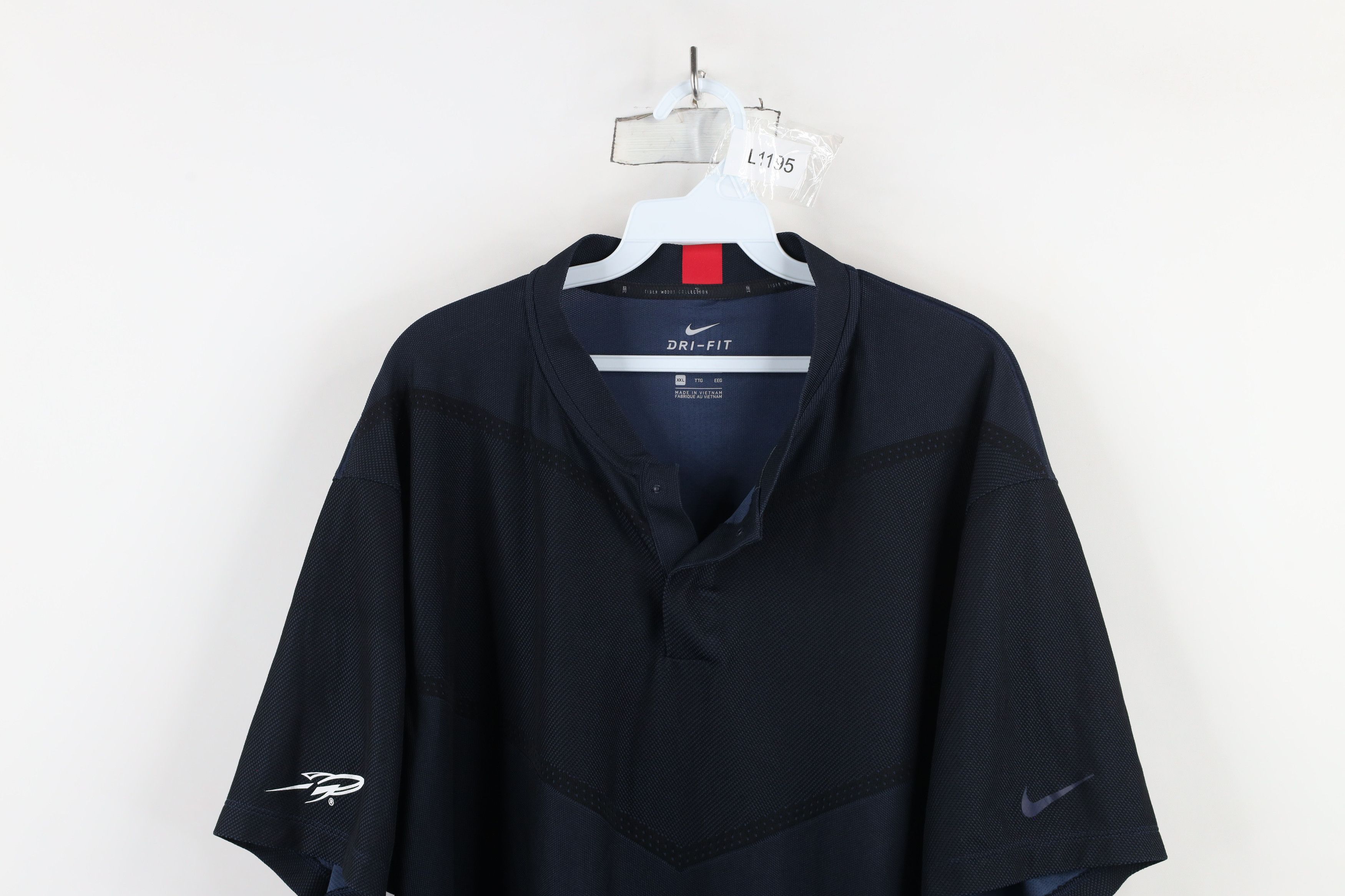 Nike Tiger Woods Short Sleeve Blade Collar Golf Polo Shirt