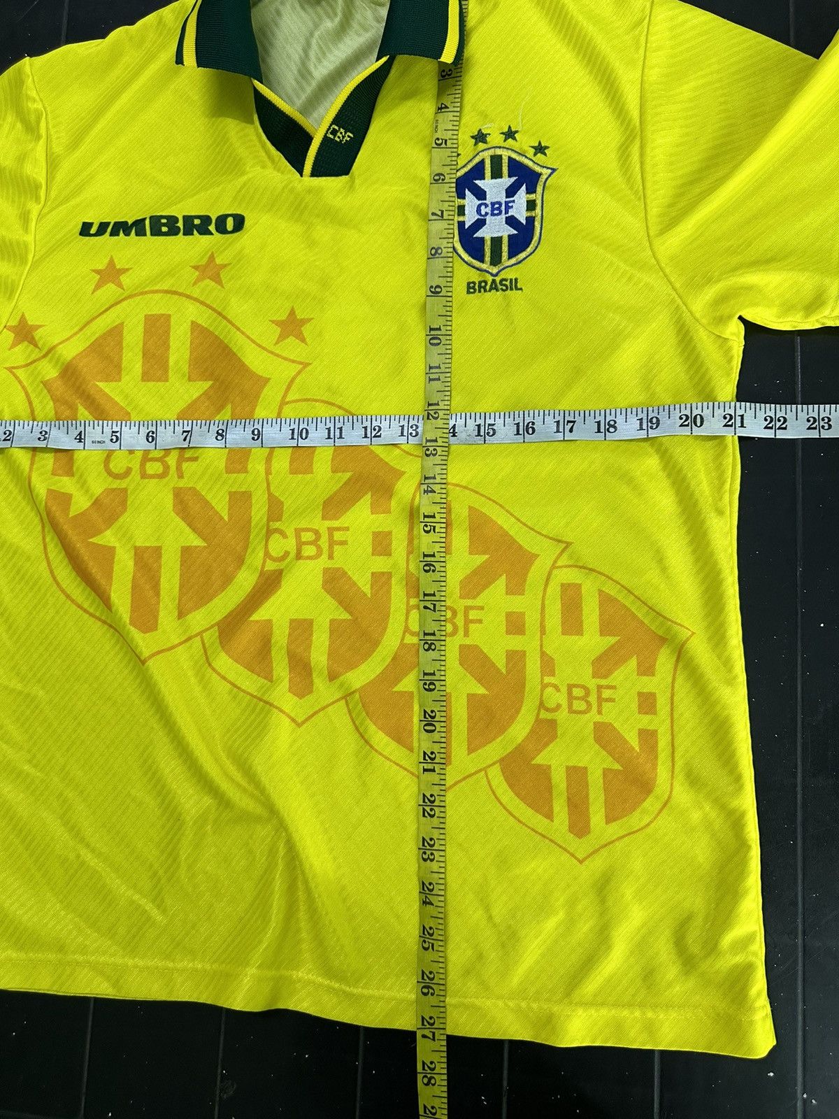 Umbro × Vintage Vtg 90’s Umbro Brasil Home Number 8 Dunga National Jersey Size US M / EU 48-50 / 2 - 9 Thumbnail