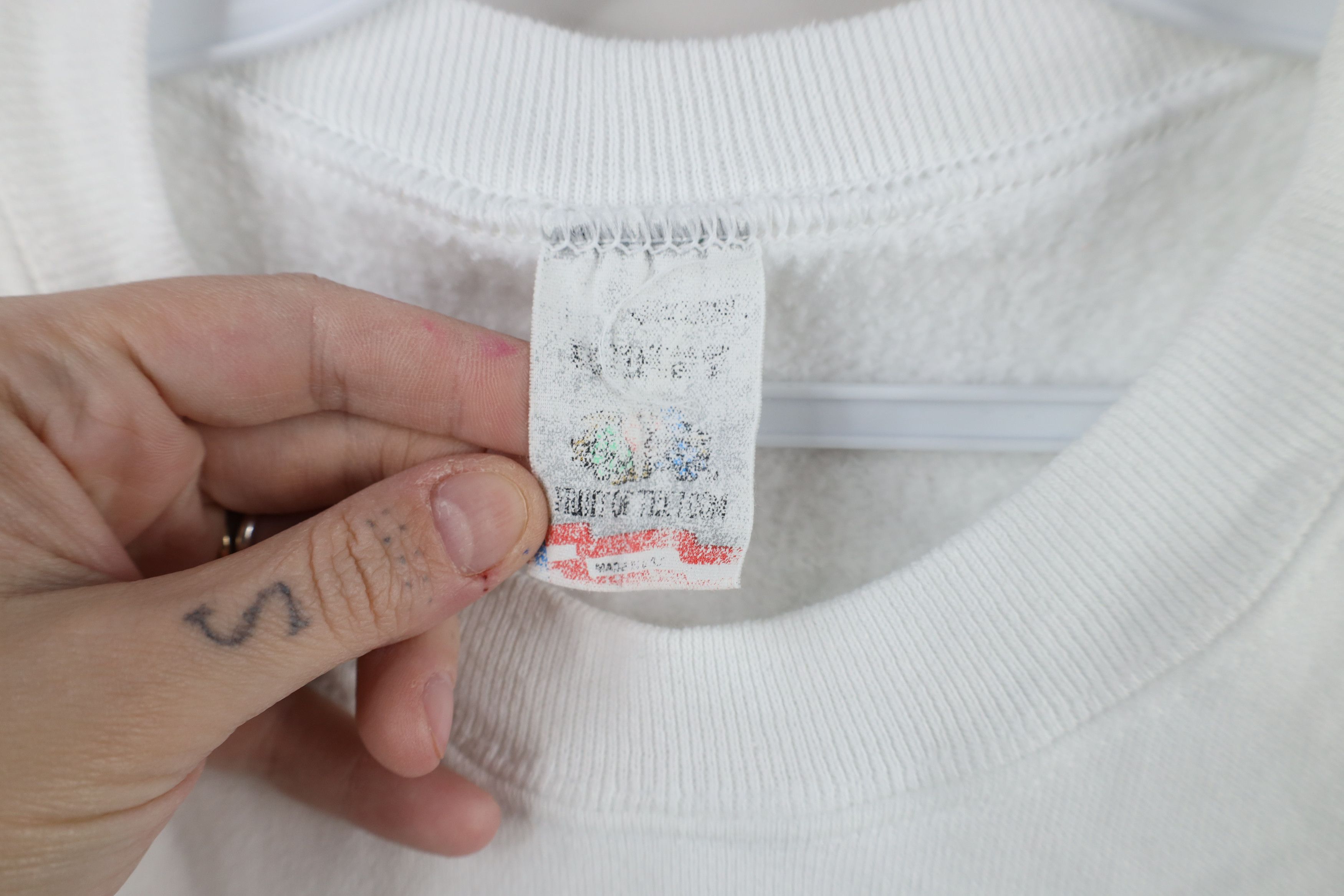 Vintage Vintage 90s Streetwear Merry Go Round Carousel Sweatshirt Size US L / EU 52-54 / 3 - 9 Thumbnail