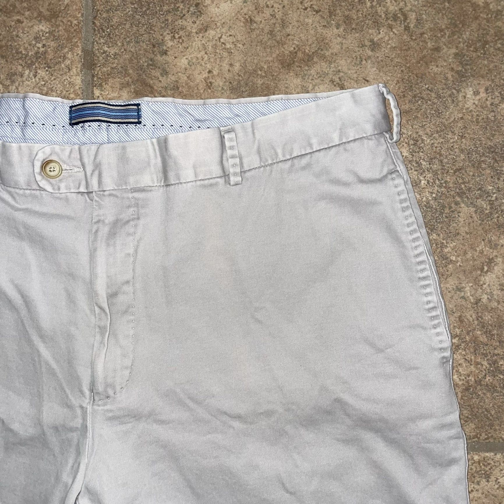 Peter Millar Peter Millar Beige Shorts 100% Cotton Made In Peru Mens 38 Beige Chino Cotton Mens 38 Peru Size US 38 / EU 54 - 2 Thumbnail
