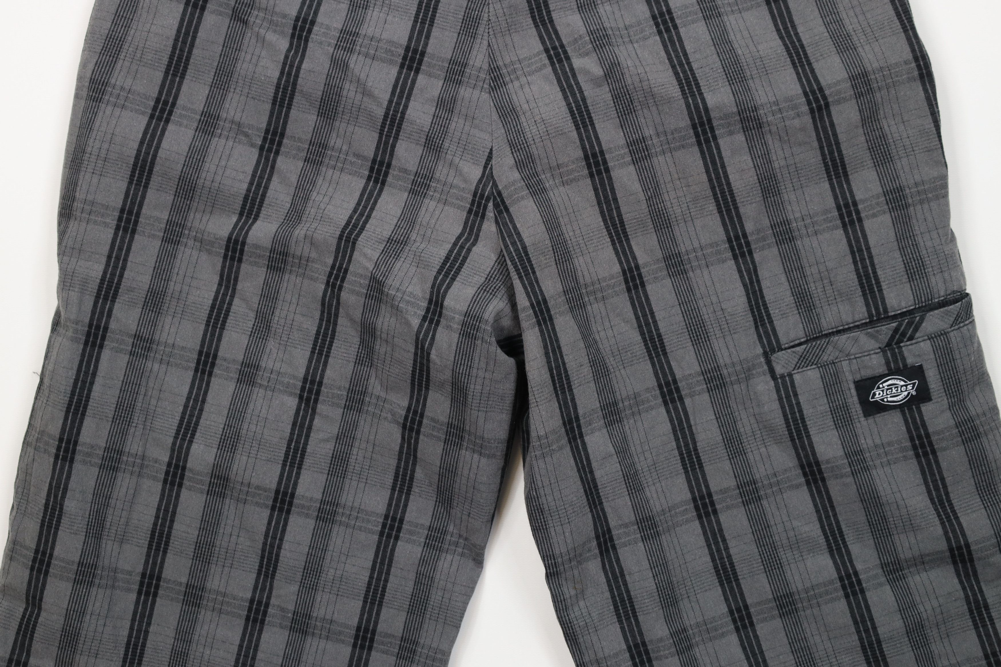 Dickies Vintage Y2K Dickies Workwear Mechanic Shorts Gray Plaid Size US 30 / EU 46 - 10 Thumbnail