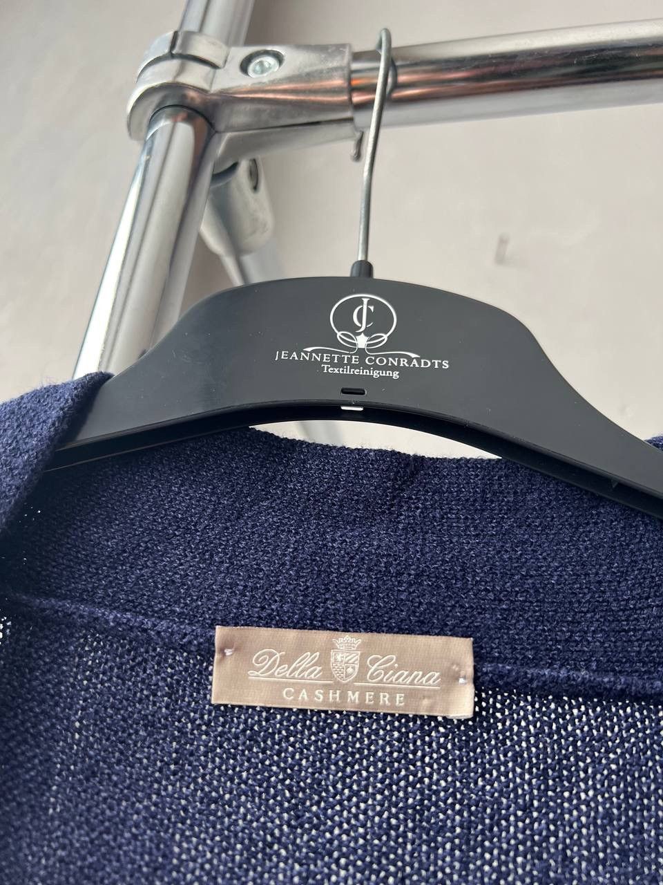 Loro Piana DELLA CIANA CASHMERE WOMEN BLUE NAVY LUXURY CARDIGAN SZ 46 Size L / US 10 / IT 46 - 6 Thumbnail
