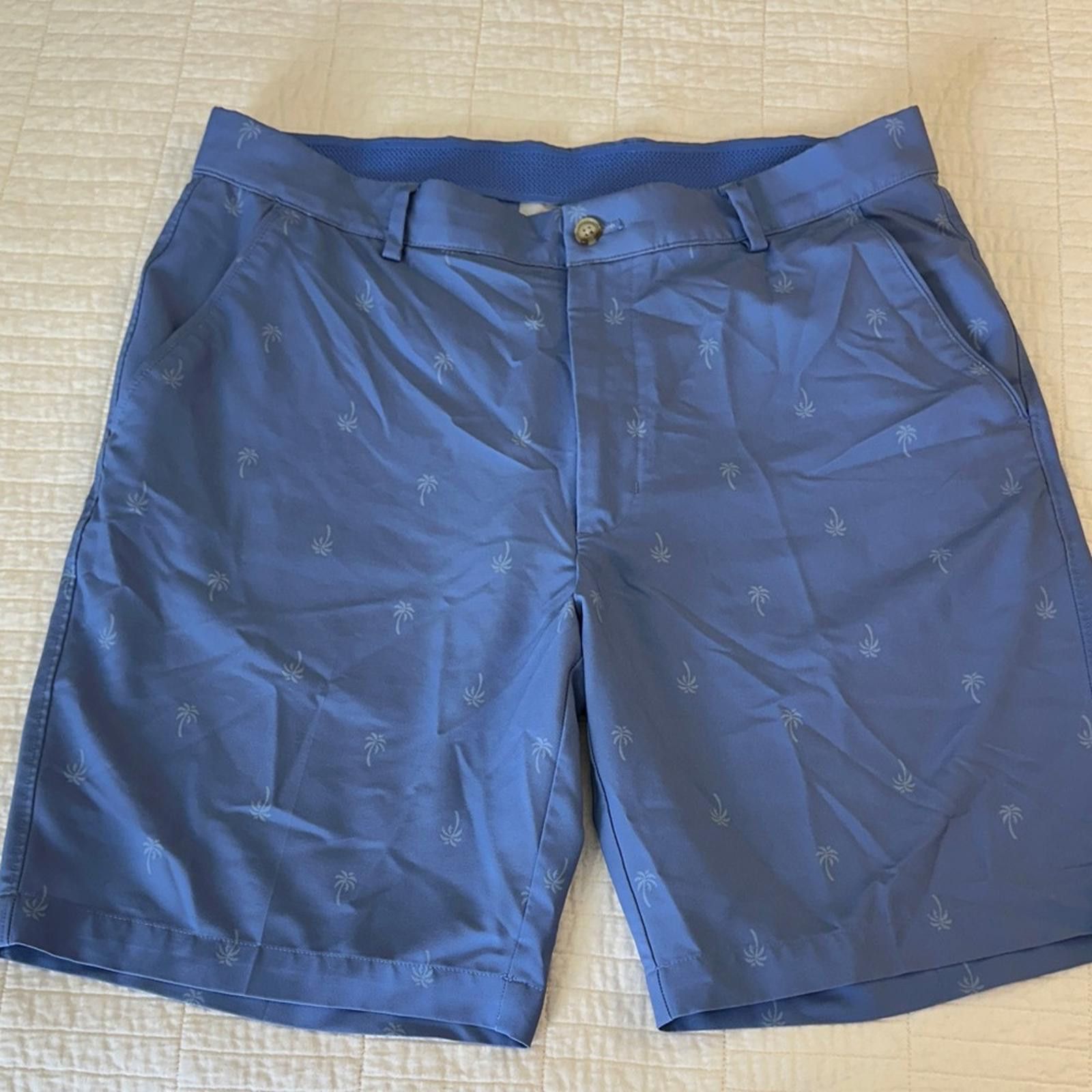 Other Greg Norman size 34 Palm Tree Light Blue Shorts EUC Size US 34 / EU 50 - 1 Thumbnail