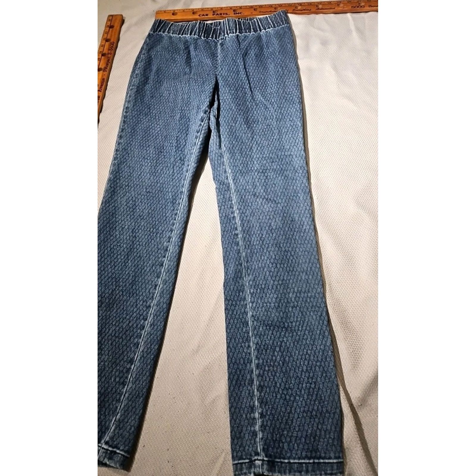 Soft Surroundings Soft Surroundings Pants Womens Small Blue Diamond Textured Snake Print Pull On Jegging Capris Size 28" / US 6 / IT 42 - 5 Thumbnail