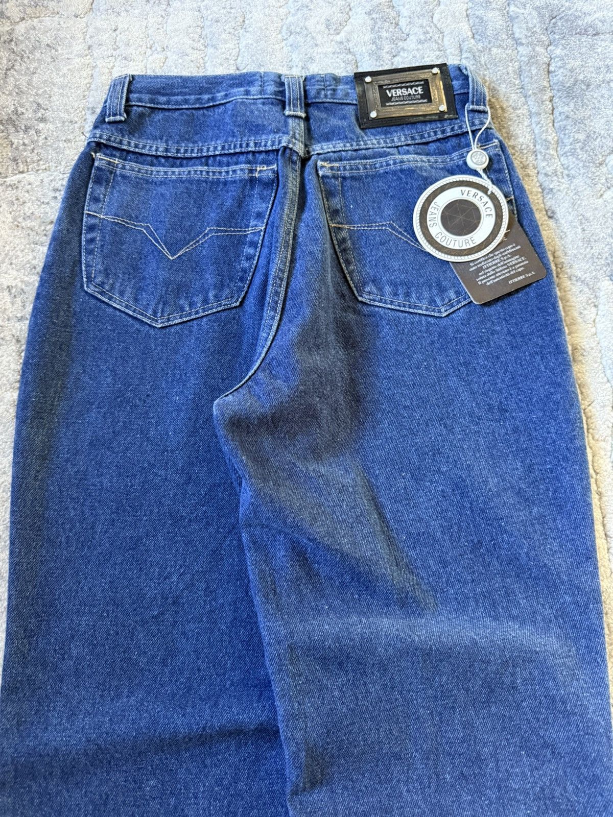 Versace Jeans Couture Versace Jeans Couture Carrot Cut Tappered Jeans Deadstock Size US 28 / EU 44 - 12 Thumbnail