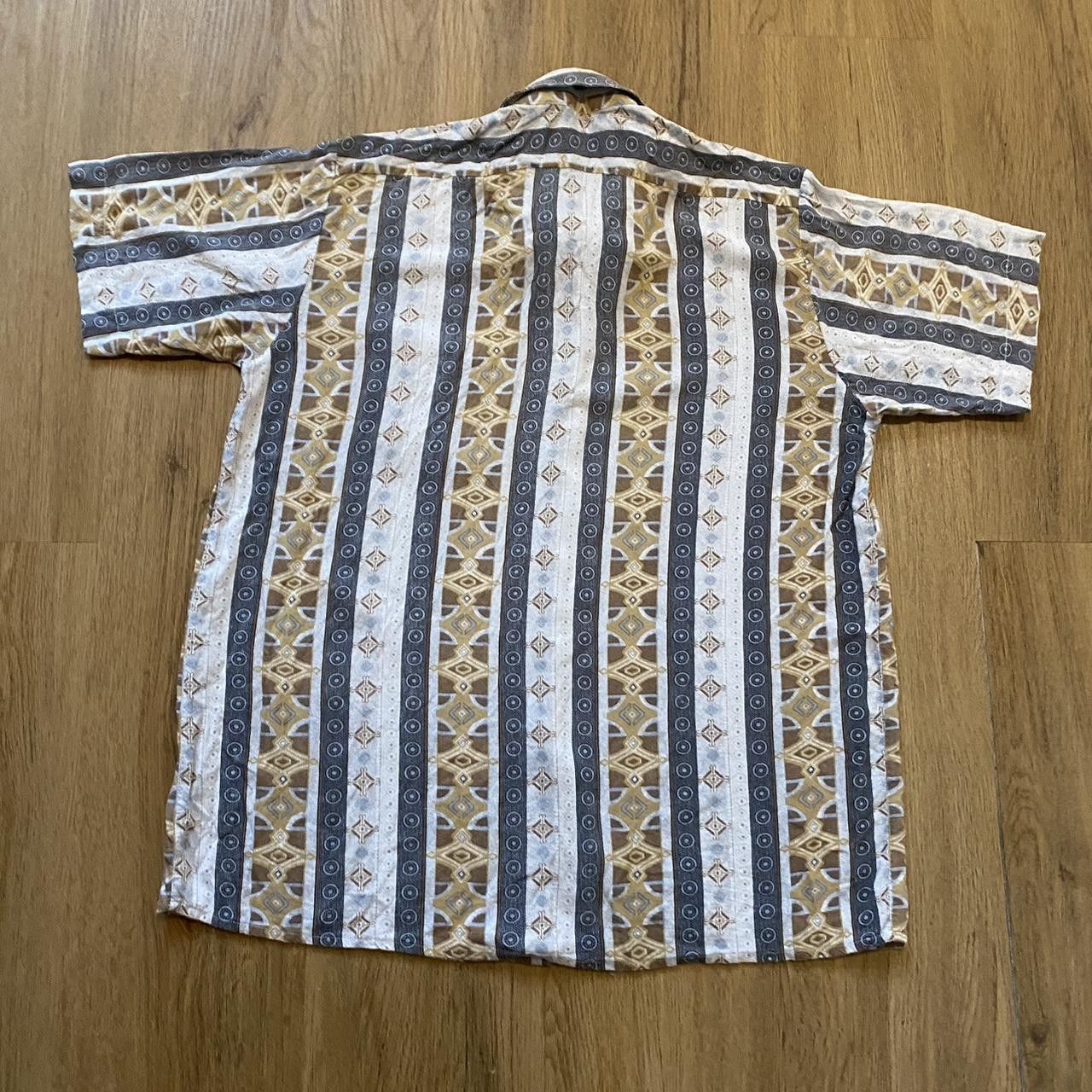 Other Cream and white striped short sleeve button up shirt Size US M / EU 48-50 / 2 - 2 Thumbnail