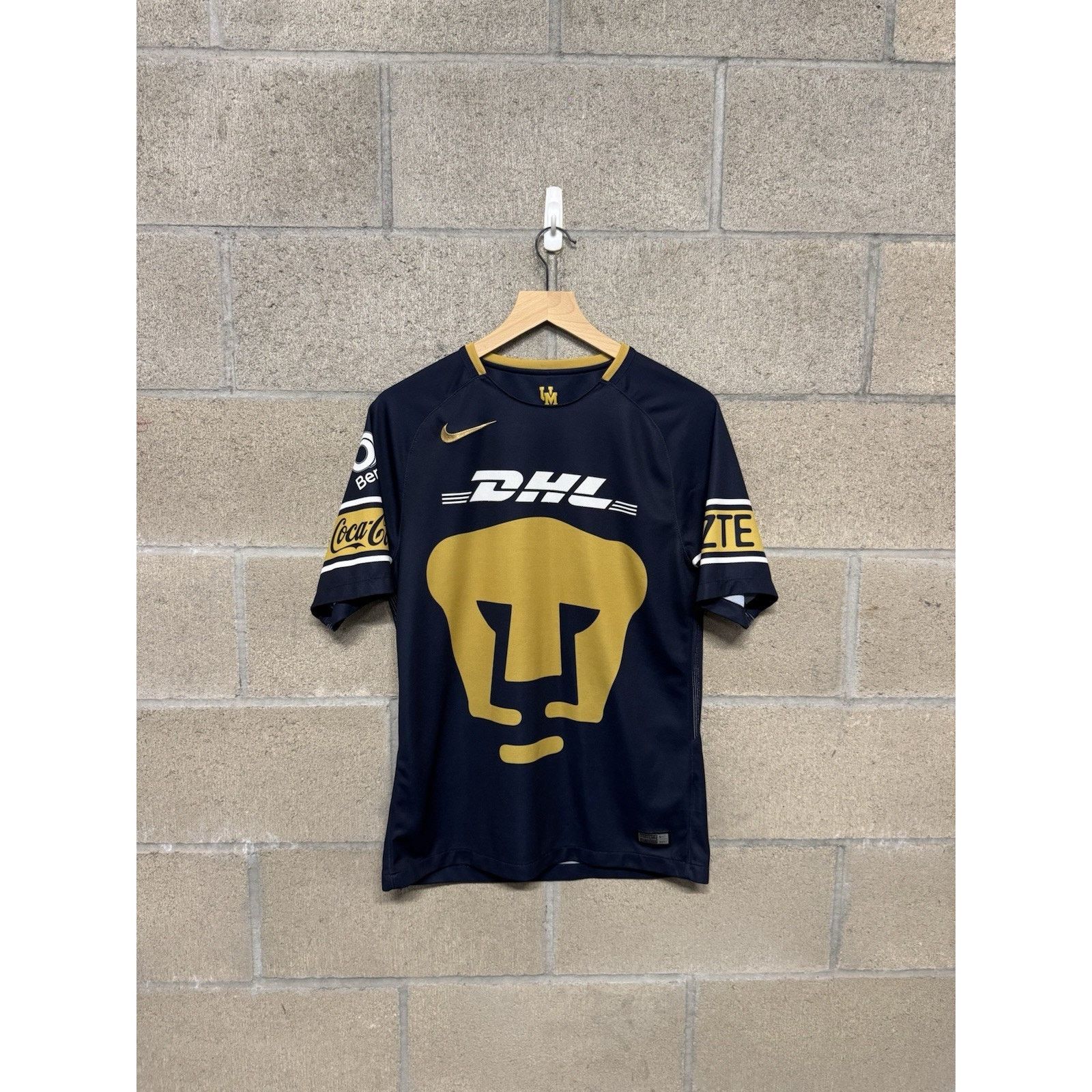 Nike Nike Puma DHL Soccer Jersey Herbalife Men Medium 2017 Size US M / EU 48-50 / 2 - 1 Thumbnail