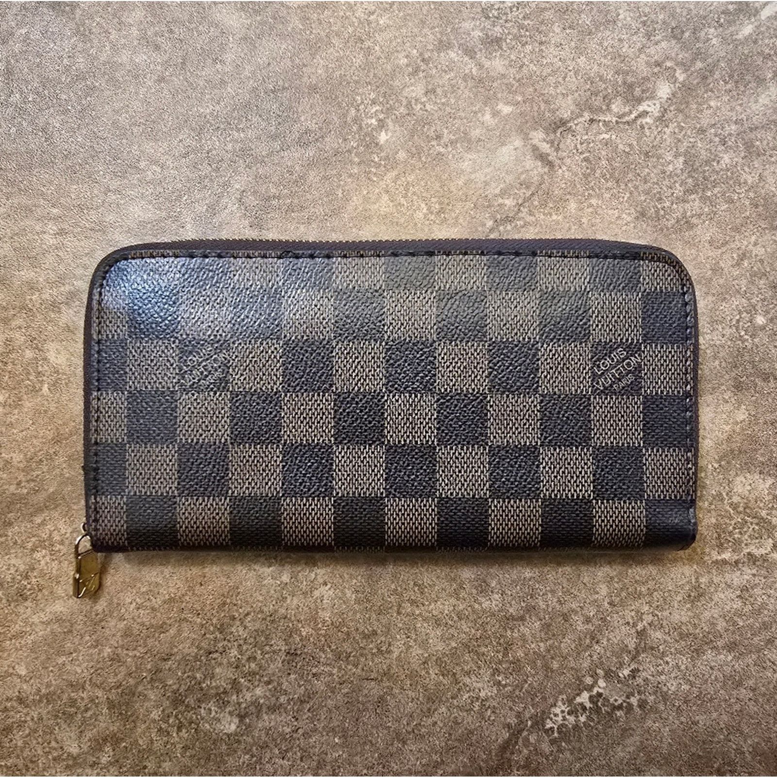 Other Brown Louis Vuitton Detailed Zippy Wallet Size ONE SIZE - 1 Thumbnail