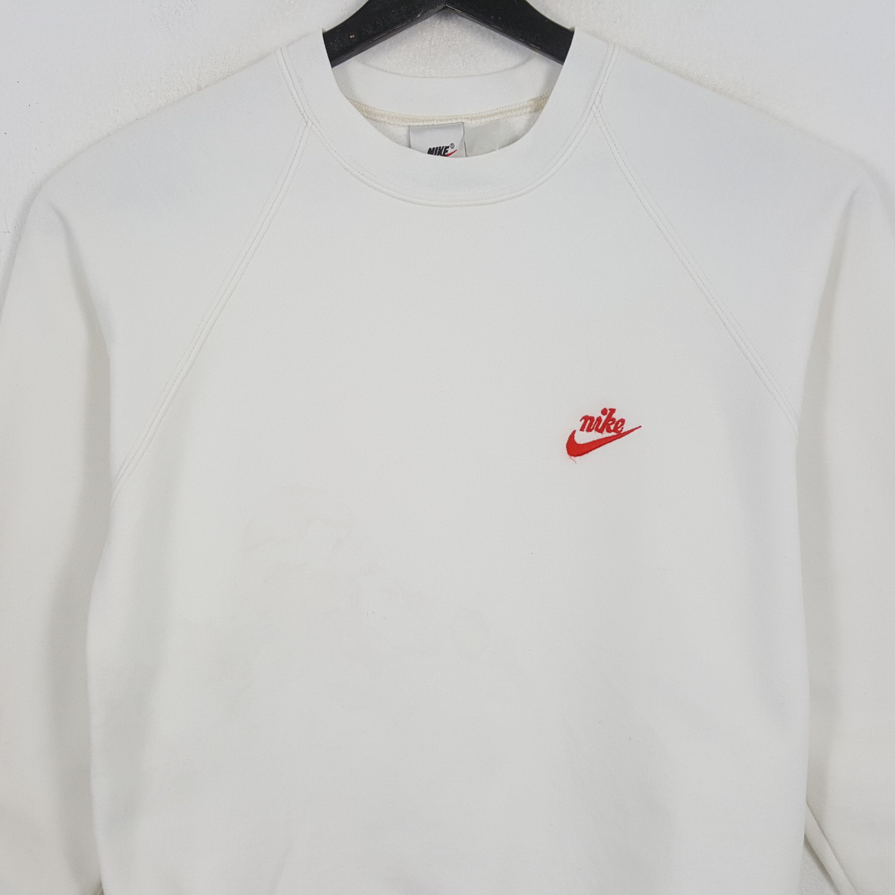 Nike × Vintage NIKE Small Logo Design Streetwear Style Sweatshirt Size US S / EU 44-46 / 1 - 2 Thumbnail