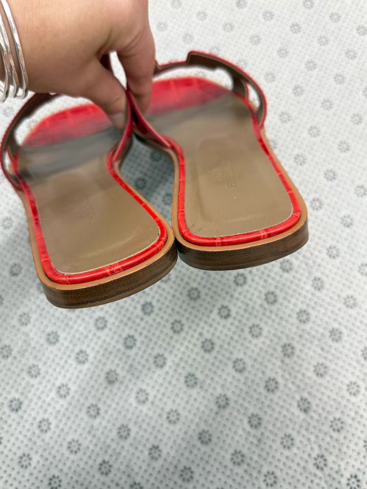 Hermes Hermes Red Crocodile H Slippers 36.5 New Size US 6 / IT 36 - 5 Thumbnail