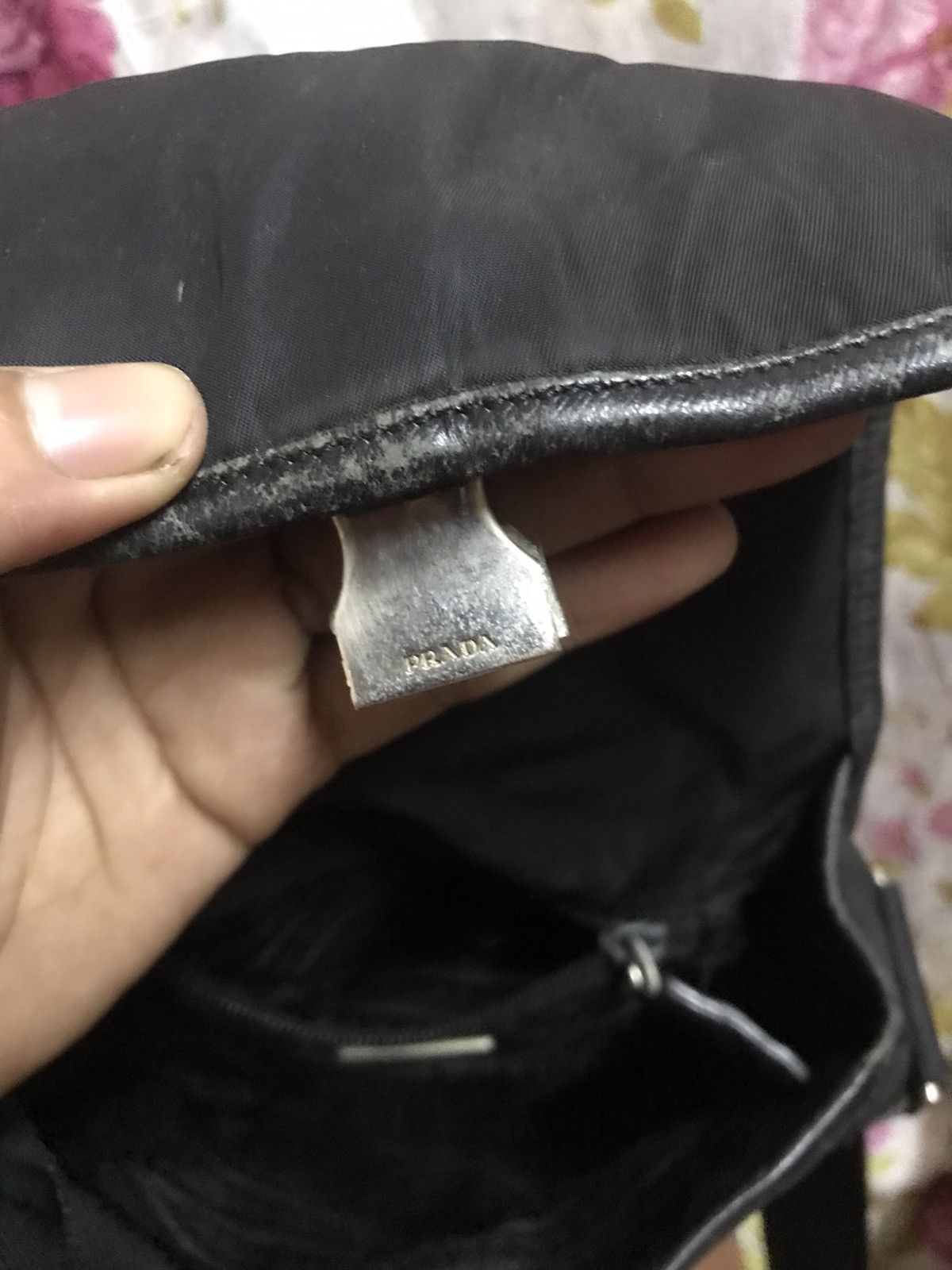 Prada Authentic Prada Black Shoulder Size ONE SIZE - 10 Thumbnail