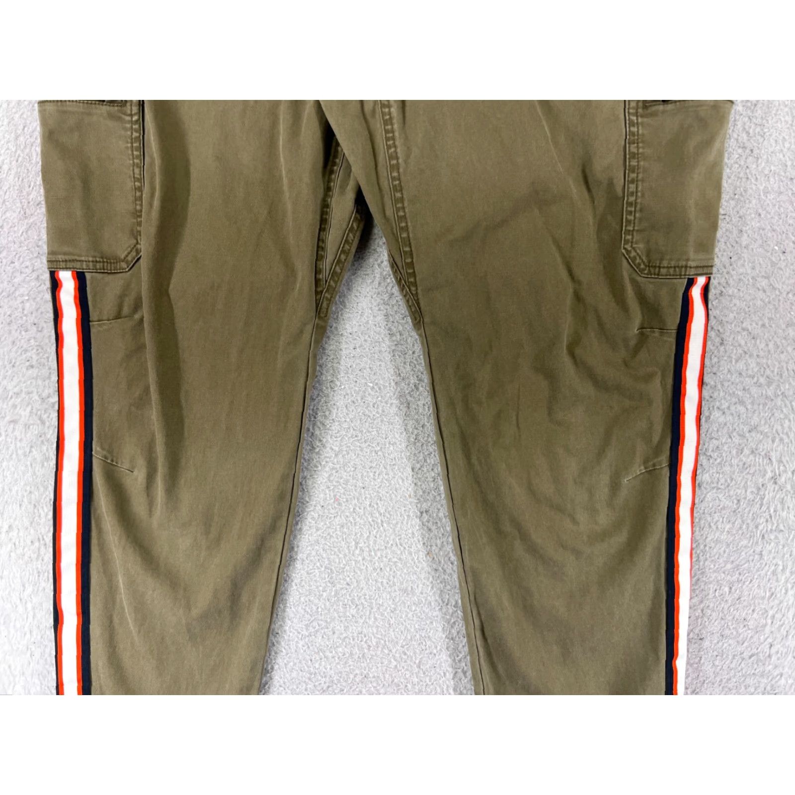 Athleta Athleta Pants Womens 10 Green Cargo Side Stripe Cotton Lyocell Blend Zip 31x28 Size 32" / US 10 / IT 46 - 3 Thumbnail