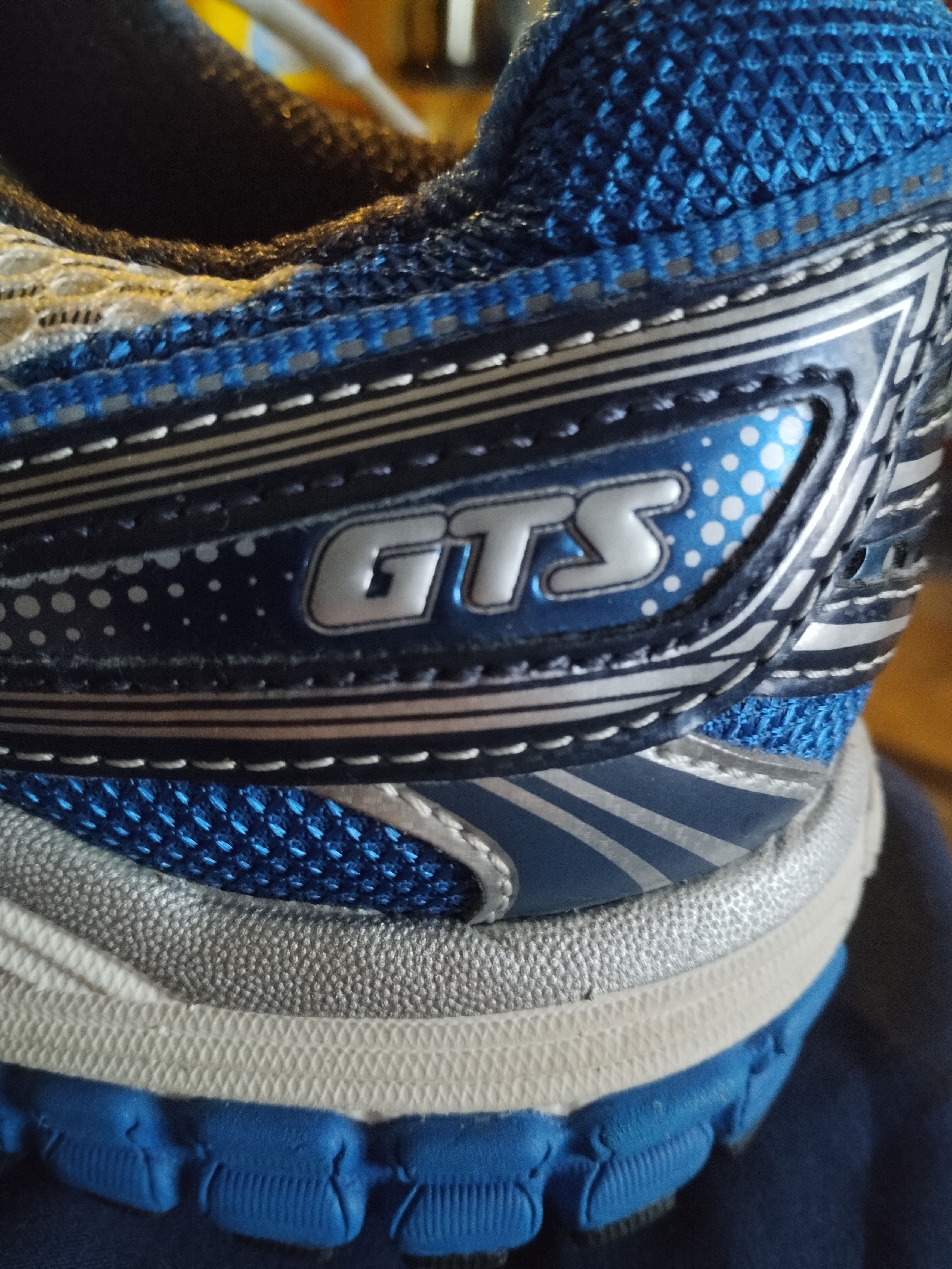 Brooks Adrenaline GTS 13 Size US 9.5 / EU 42-43 - 5 Thumbnail