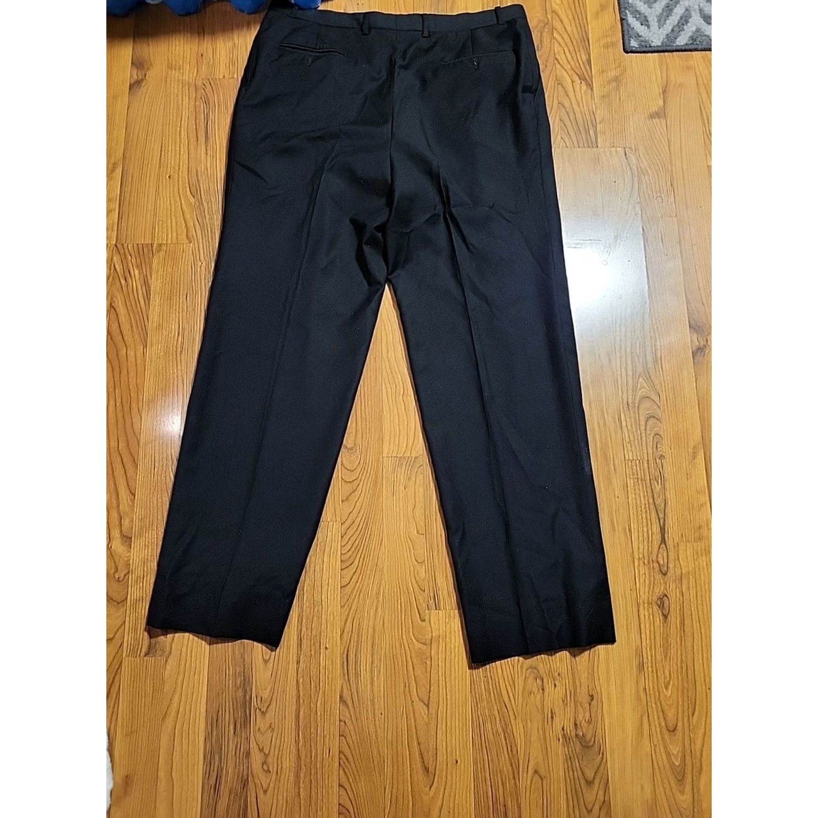 Vintage VINTAGE Pure Wool Pleated Dress Pants Navy Blue WideLeg 38 X31 Mens 1990s"} Size US 38 / EU 54 - 8 Thumbnail
