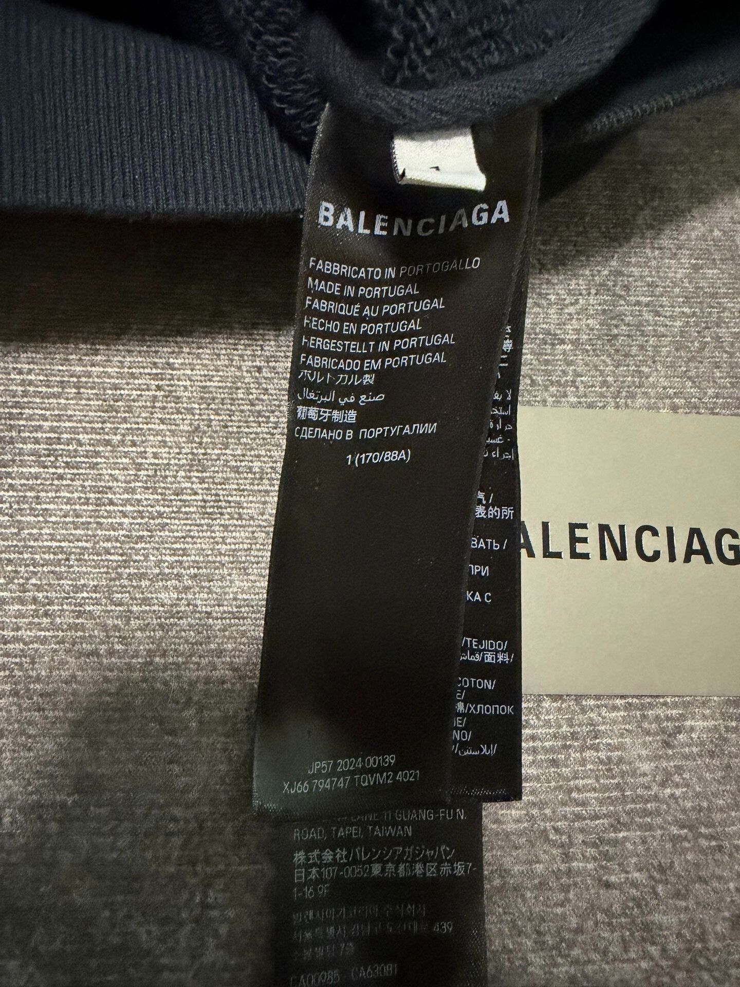 Balenciaga balenciaga scarf hooded sweatshirt hoodie Size US S / EU 44-46 / 1 - 3 Thumbnail