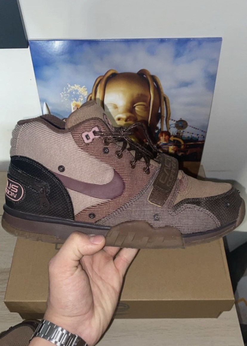 Nike × Travis Scott Air Trainer 1 Travis Scott “Chocolate” Size US 8 / EU 41 - 2 Thumbnail
