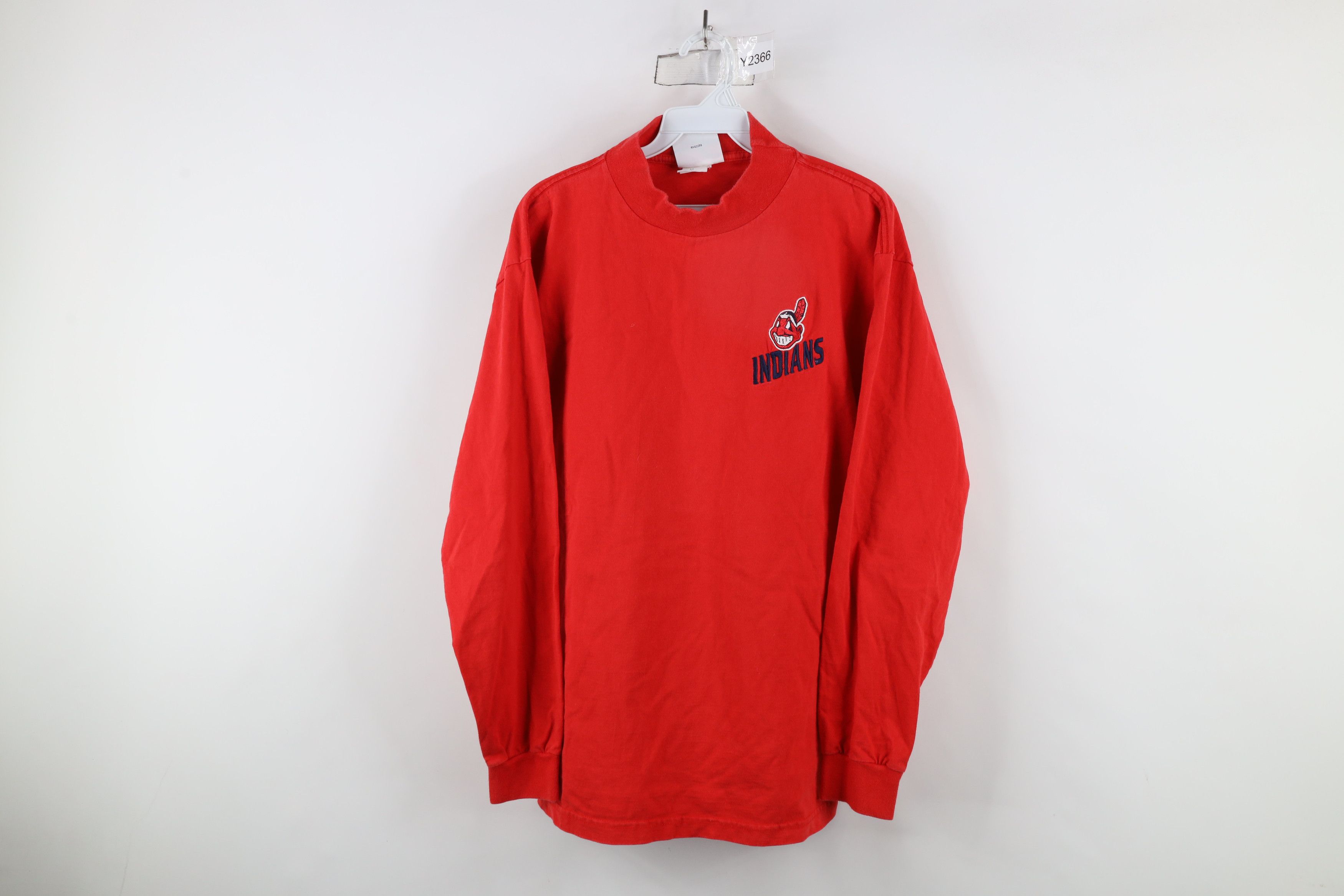 Vintage Vintage 90s Chief Wahoo Cleveland Indians Mock Neck T-Shirt Size US M / EU 48-50 / 2 - 1 Thumbnail