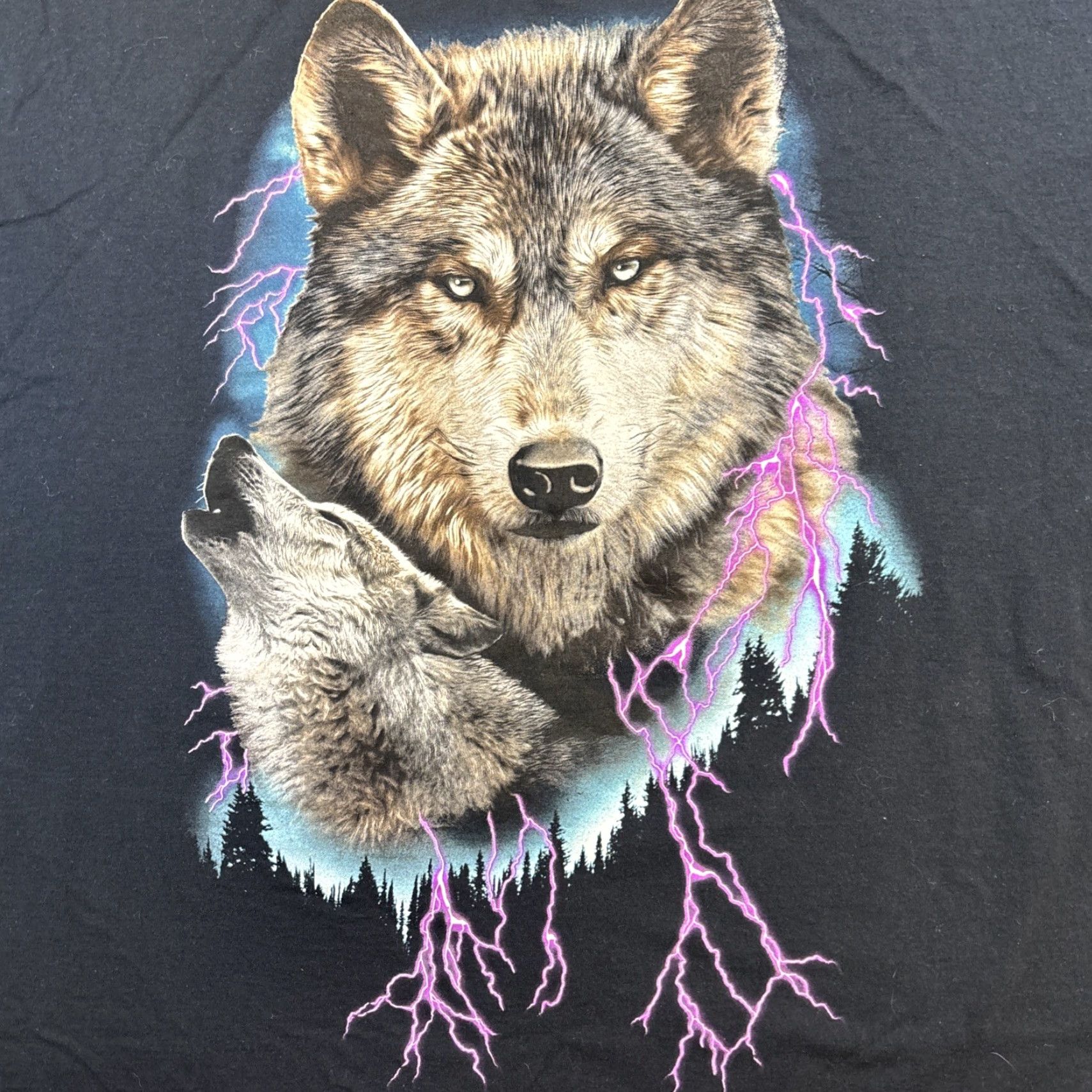 Fruit Of The Loom VINTAGE Howling Wolf T-Shirt Fruit Of The Loom Heavy Tag Retro 2XL Black Mens T-Shirt Y2K Neon Lighting Size US XXL / EU 58 / 5 - 2 Thumbnail