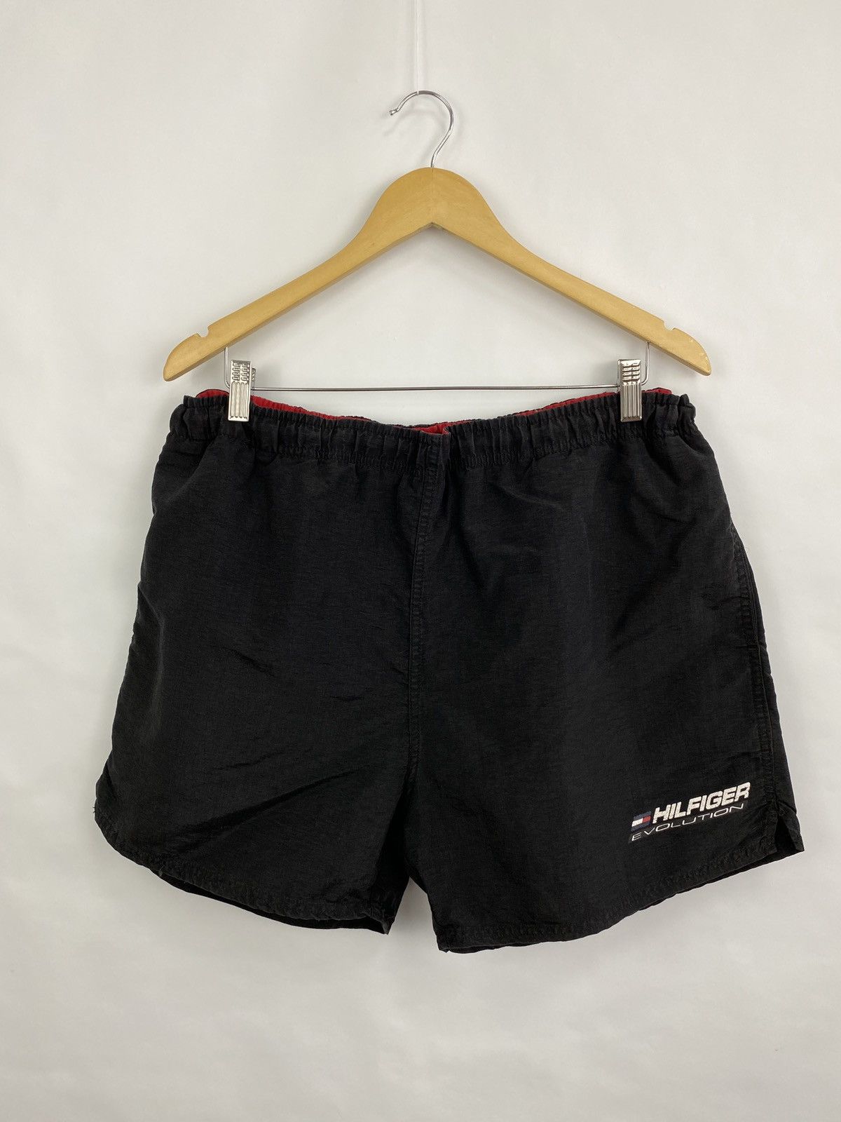 Tommy Hilfiger Vintage 90s Tommy Hilfiger Nylon shorts casual streetwear Size US 34 / EU 50 - 2 Thumbnail