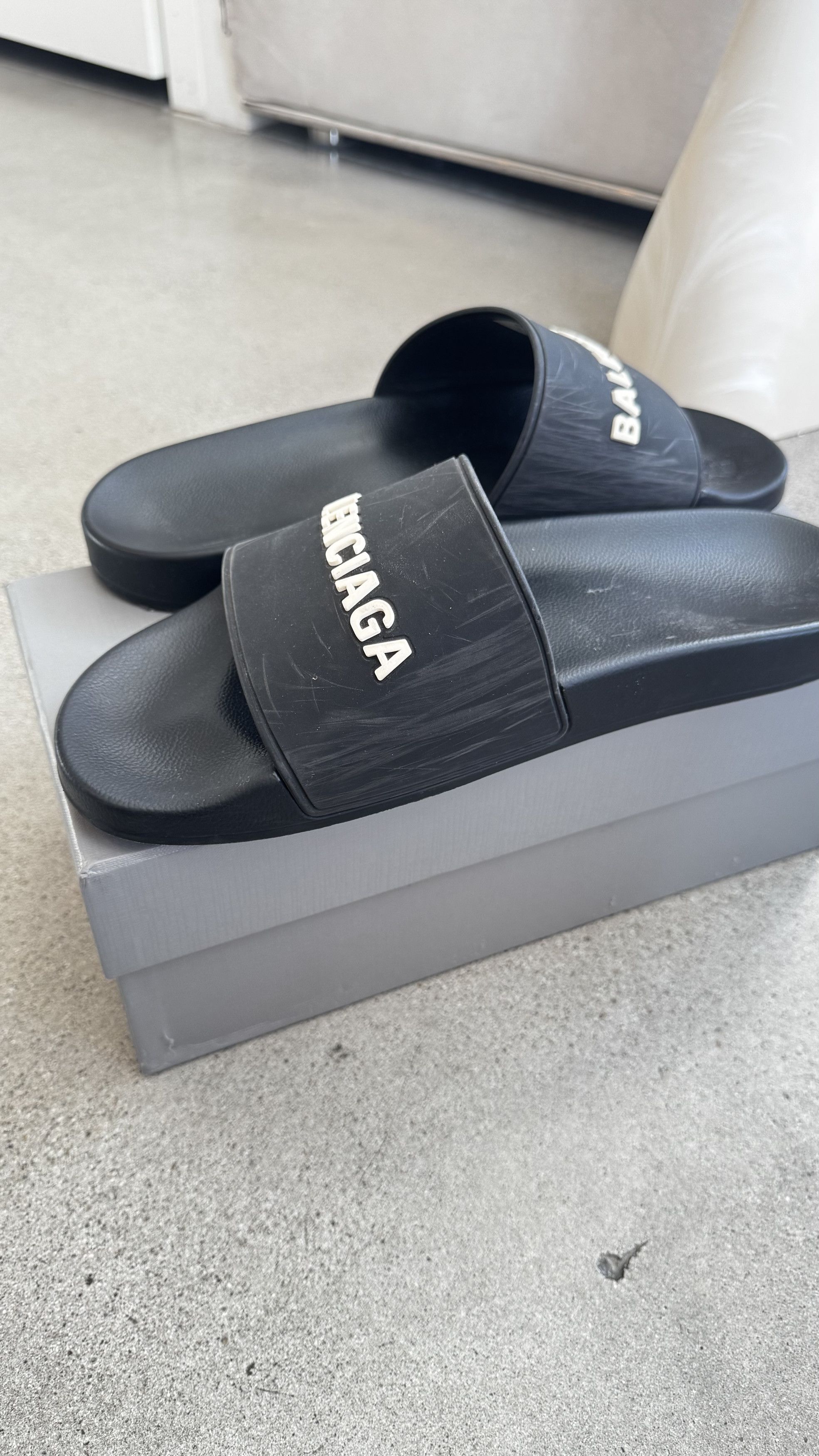 Balenciaga Balenciaga Pool Slide Sandals – Black Logo | EU 45 Size US 11.5 / EU 44-45 - 4 Thumbnail