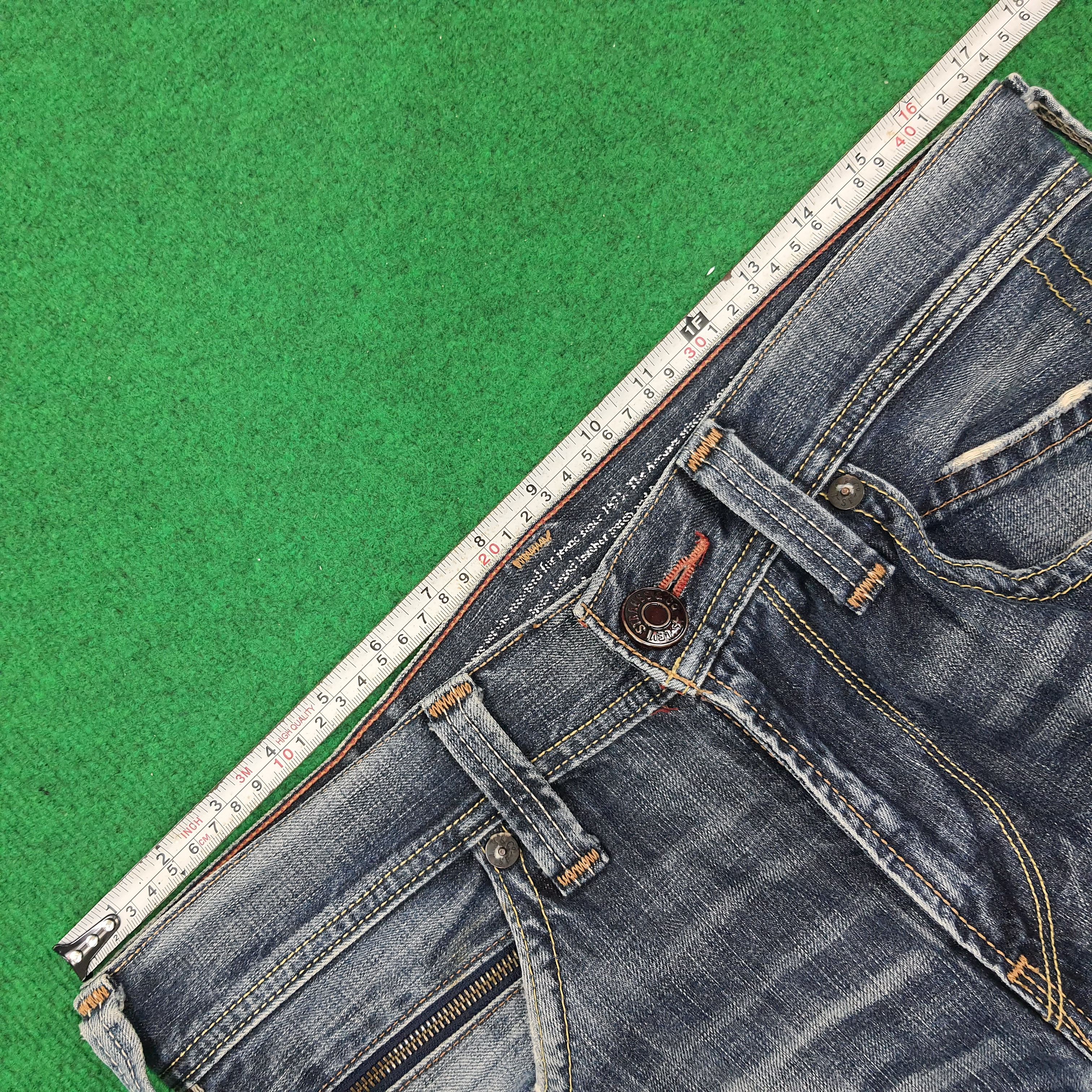 Levi's × Vintage Vintage Levi's 502 Jeans Size US 33 - 13 Thumbnail