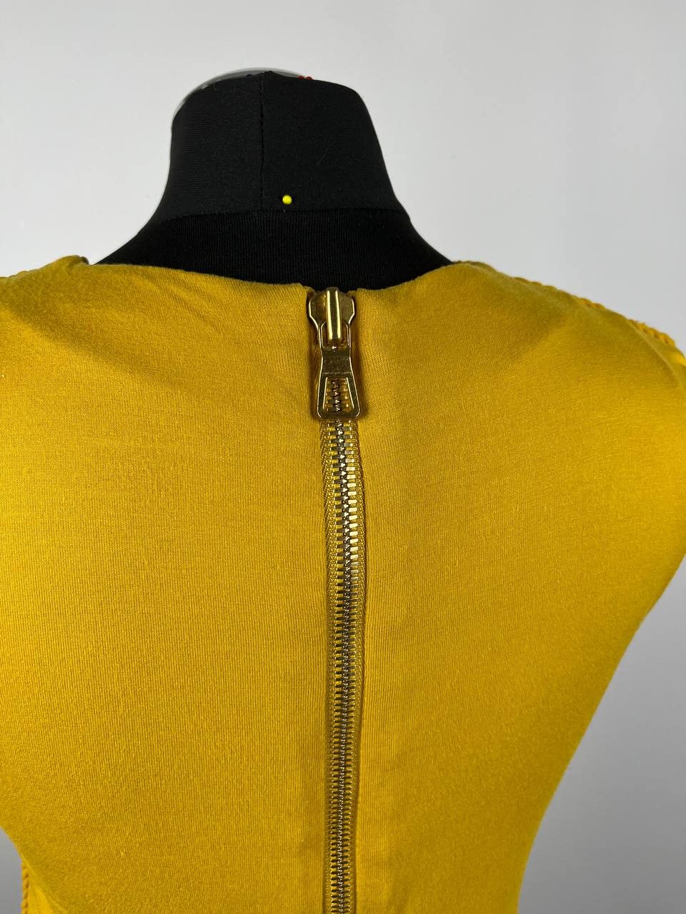 Balmain × H&M BALMAIN X H&M Limited Edition Top with Braided Mustard Size XS / US 0-2 / IT 36-38 - 4 Thumbnail