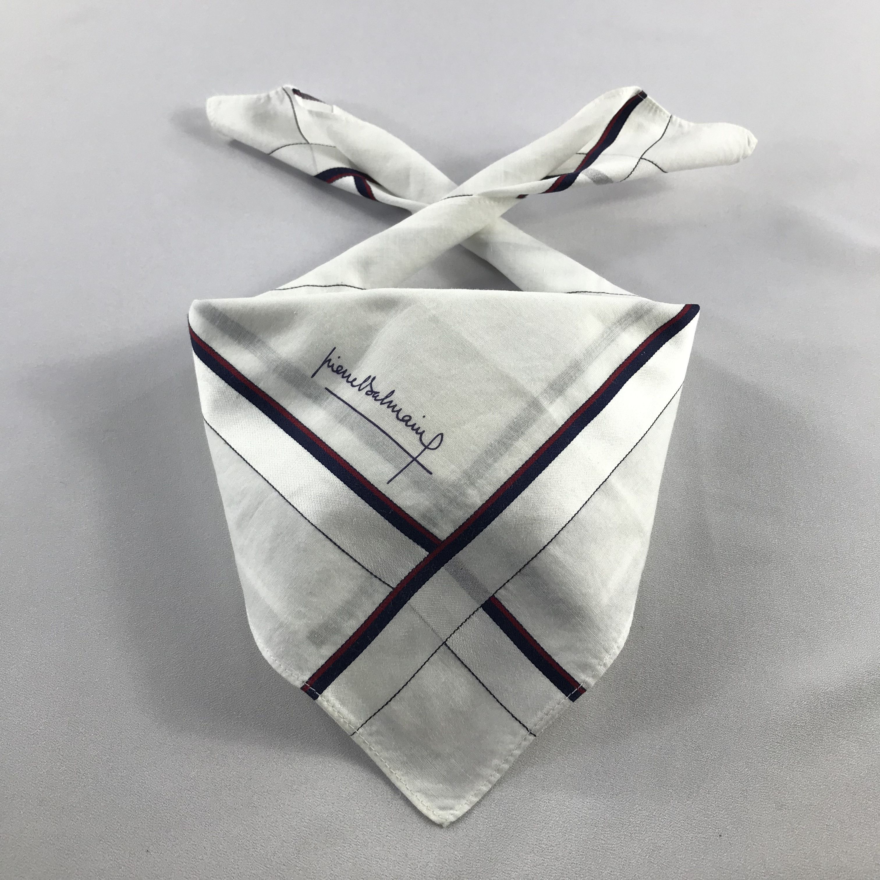 Pierre Balmain Pierre Balmain Handkerchief / Bandana / Neckerchief C693 Size ONE SIZE - 1 Thumbnail